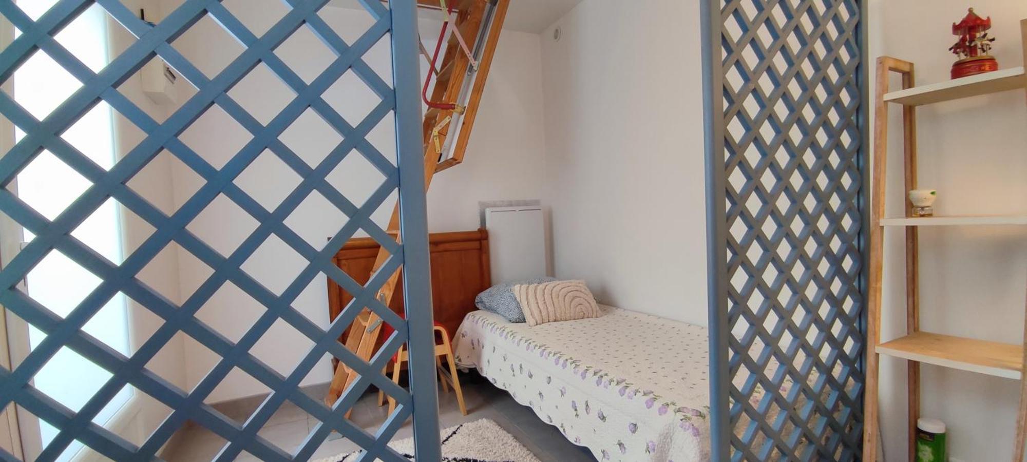Casa vacanze Authentic House Entier 1920's Metro Line 7 For Groups Parigi