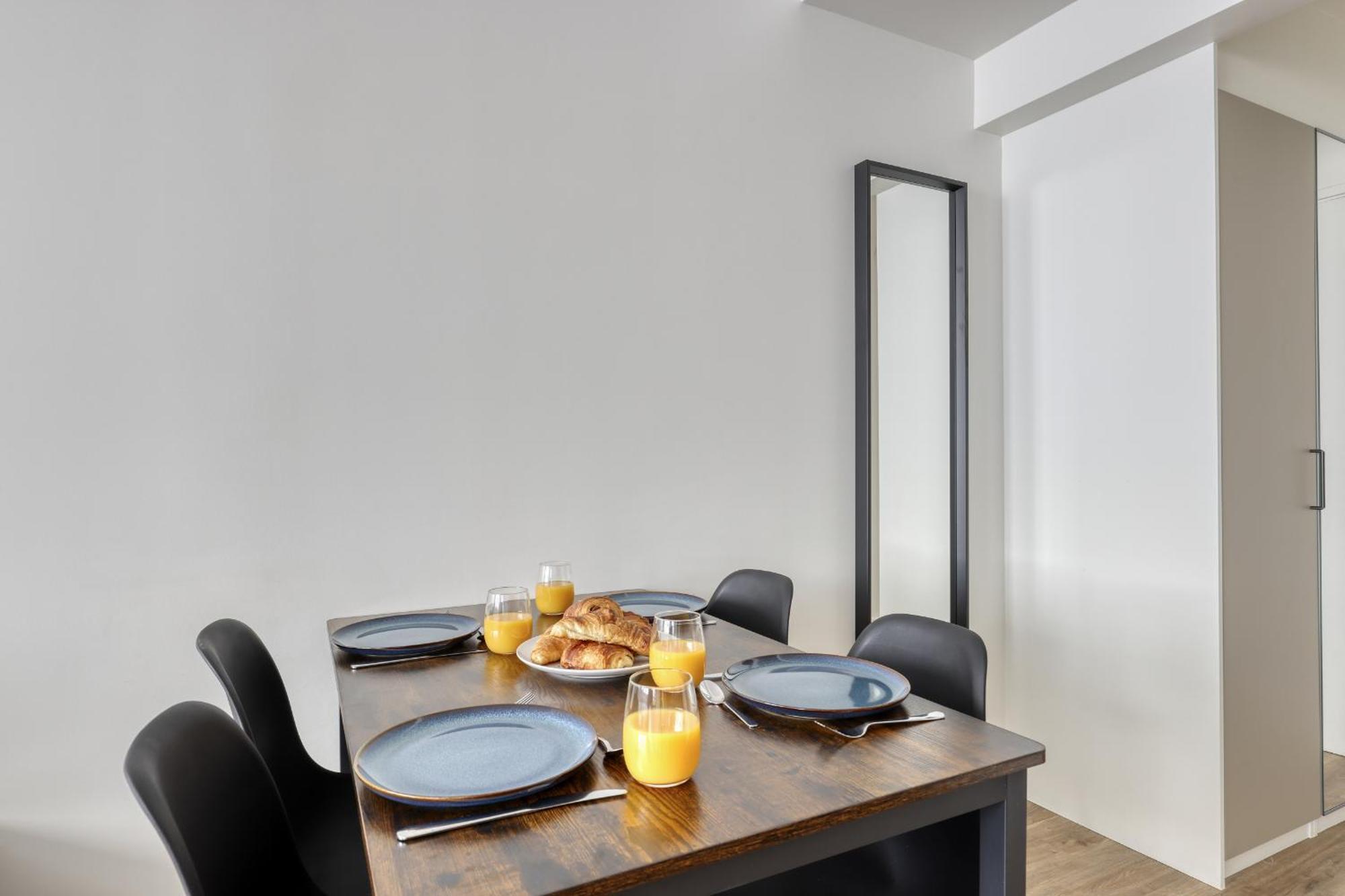 Modern & Pleasant Flat In The Heart Of The 15th Apartment