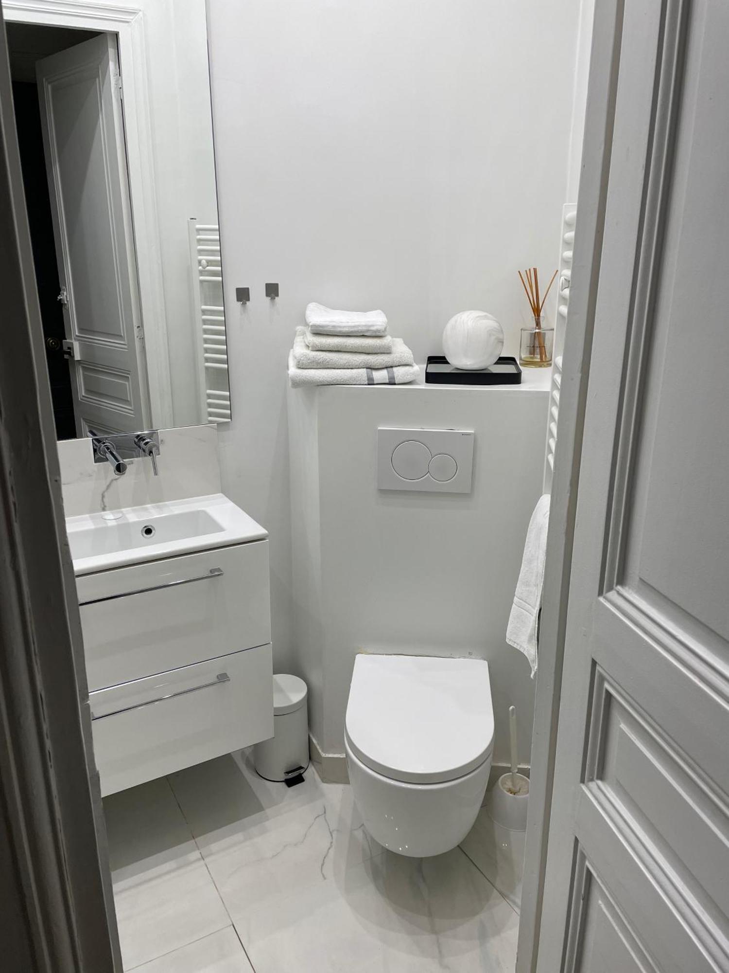 Appartamento 7eme Invalides/ Tour Eiffel 1er Etage *