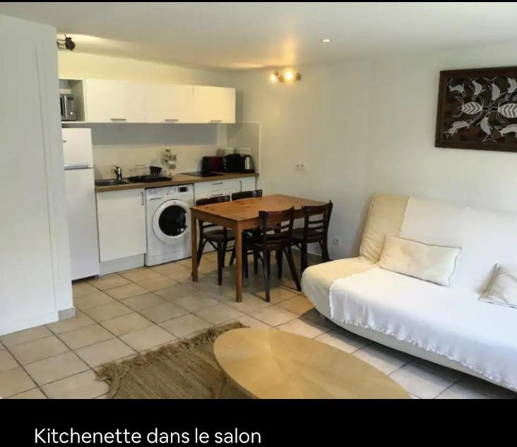 Appartamento Lumineux Avec Balcon Au Coeur De Parigi