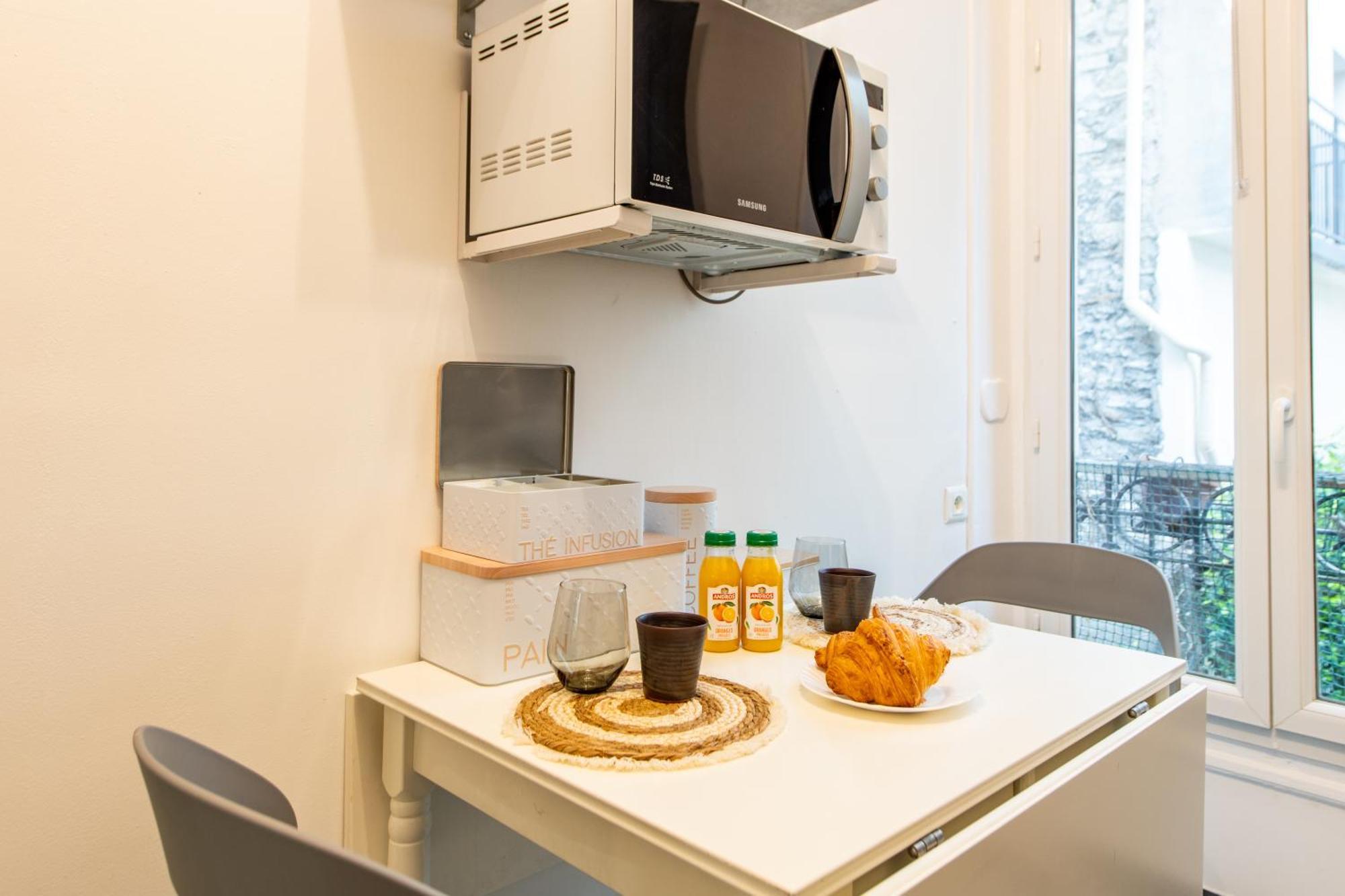 Apartment Stylish 2-bedroom Near The Famous Moulin Rouge Paris