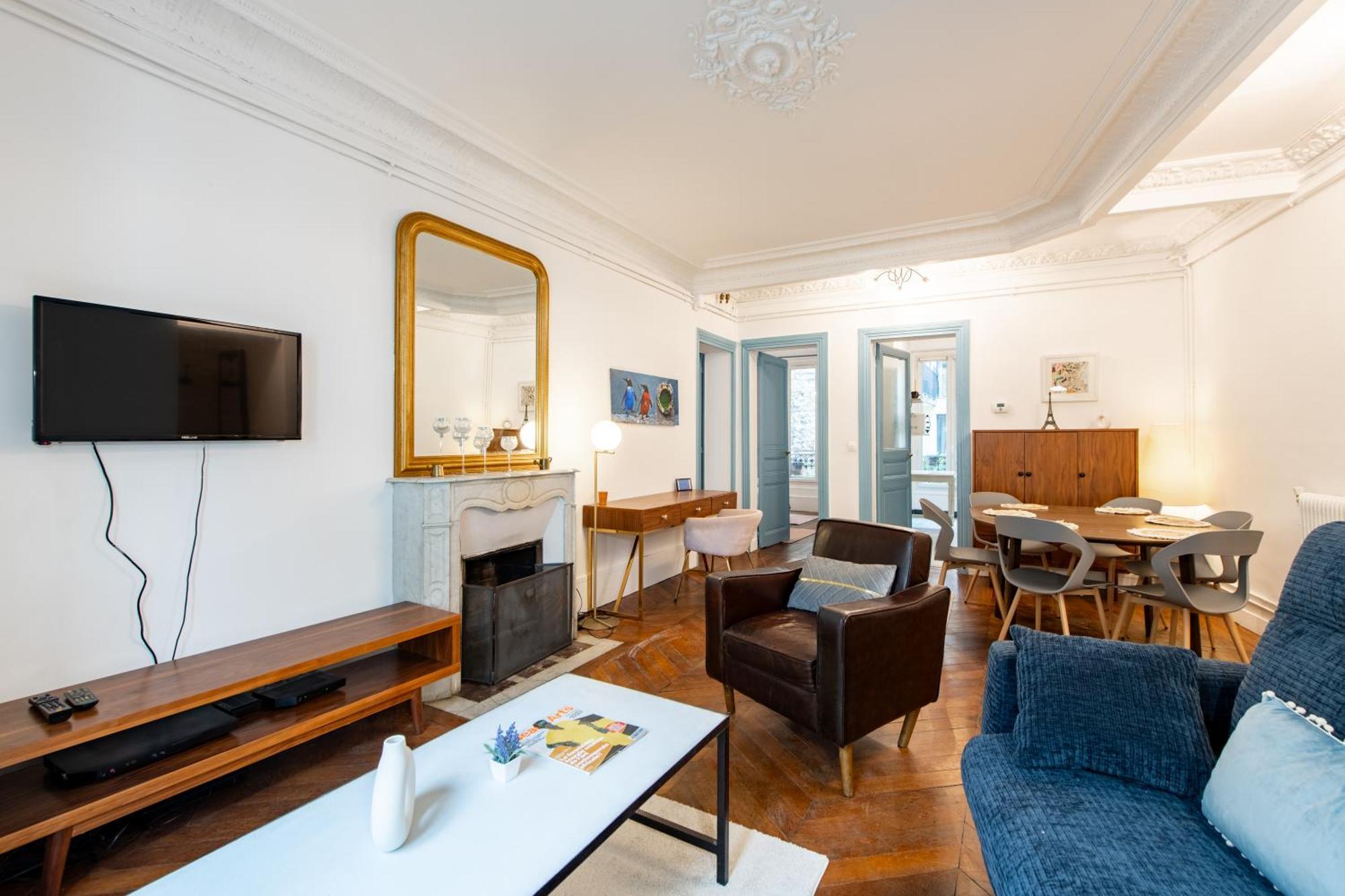 Apartment Stylish 2-bedroom Near The Famous Moulin Rouge Paris