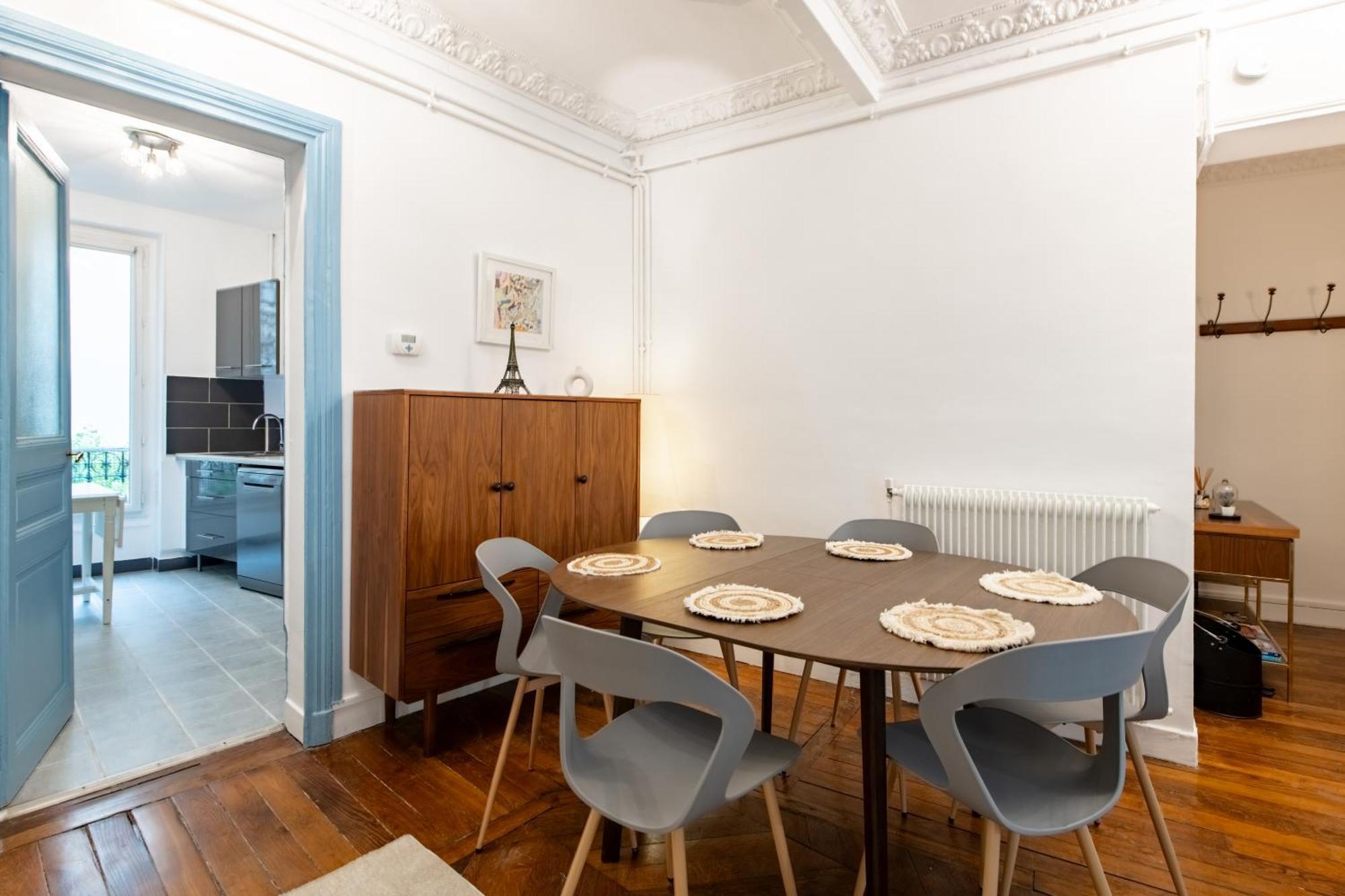 Apartment Stylish 2-bedroom Near The Famous Moulin Rouge *