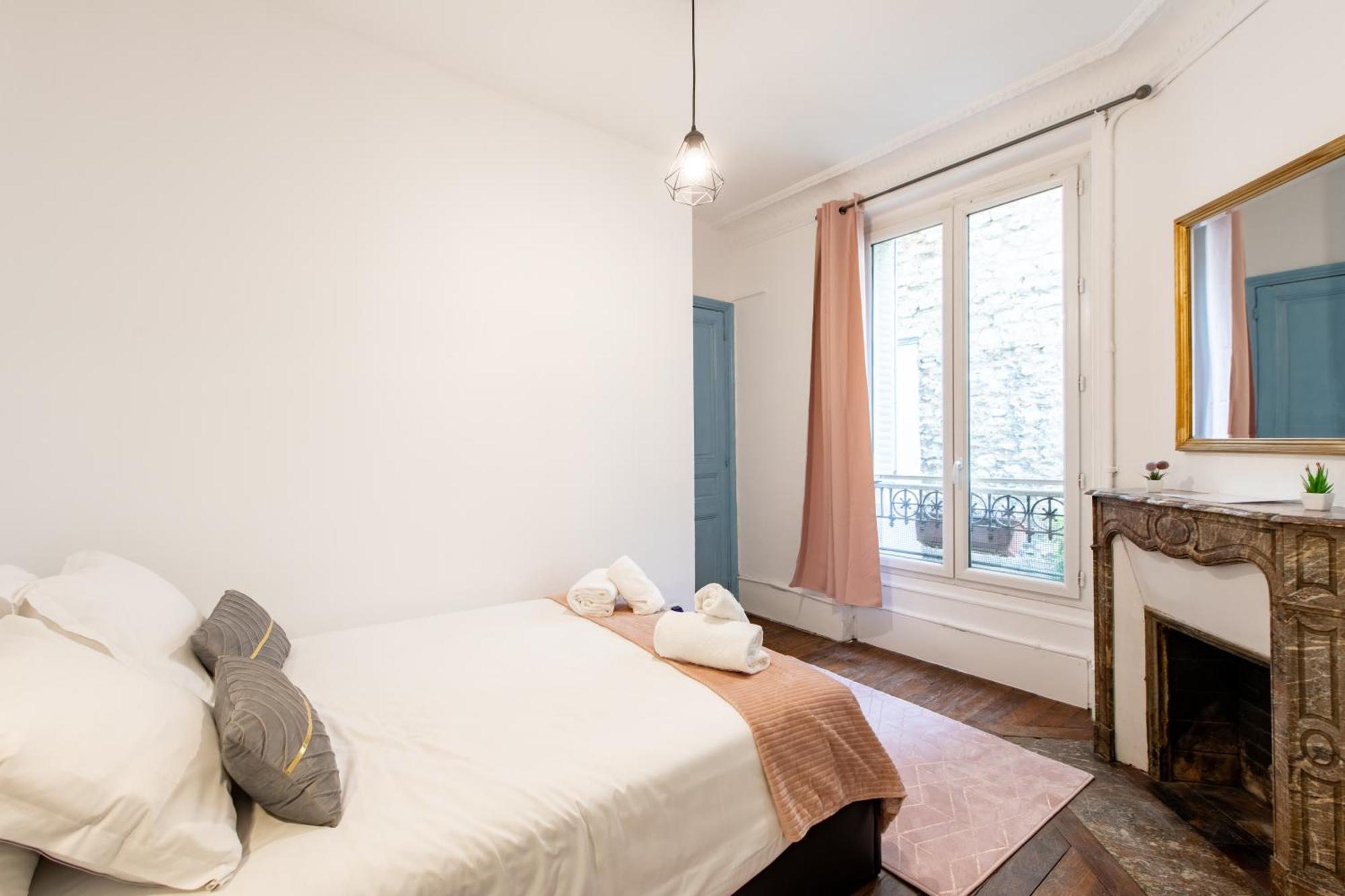 Stylish 2-bedroom Near The Famous Moulin Rouge Apartment *