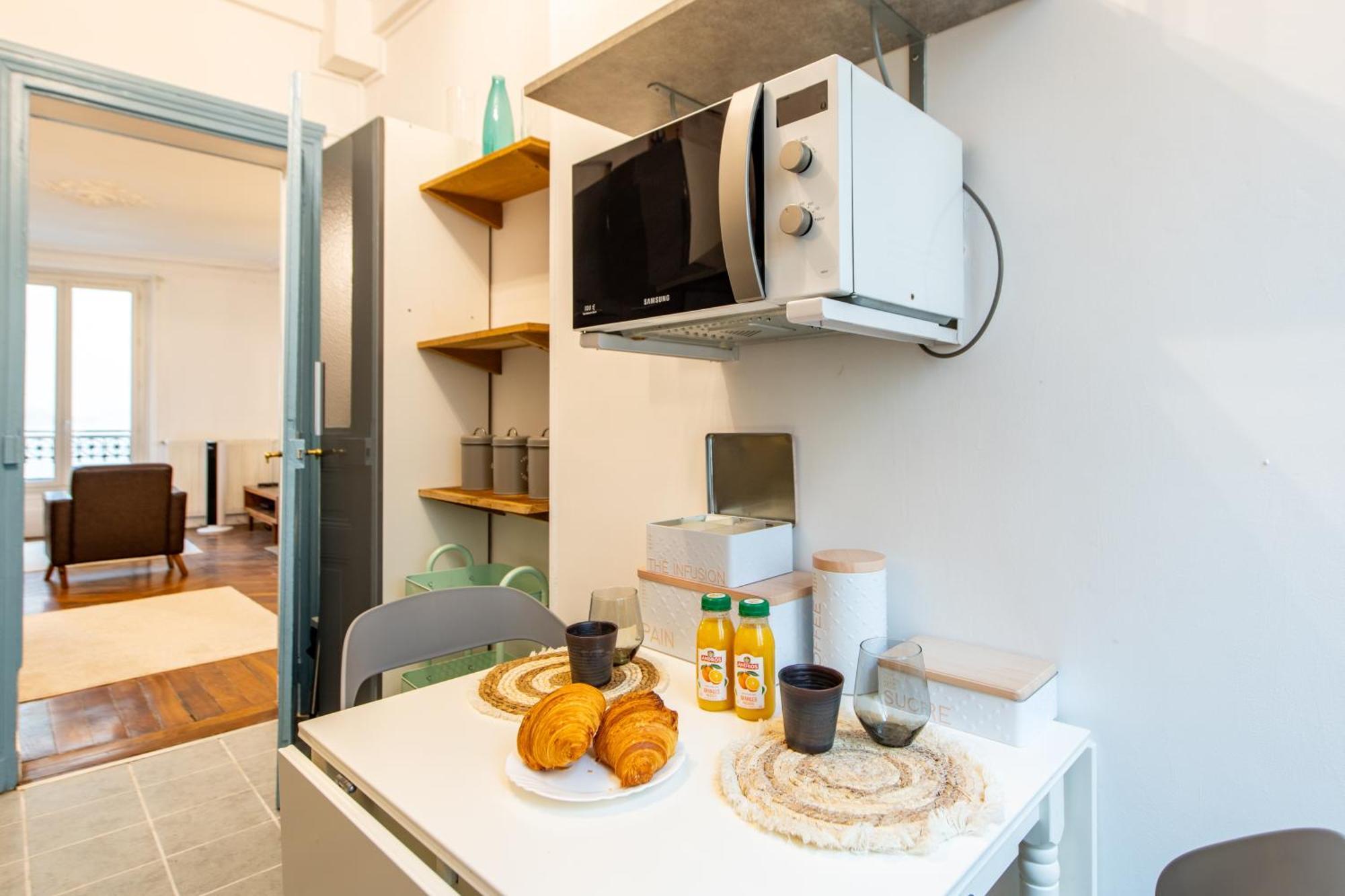 Apartment Stylish 2-bedroom Near The Famous Moulin Rouge