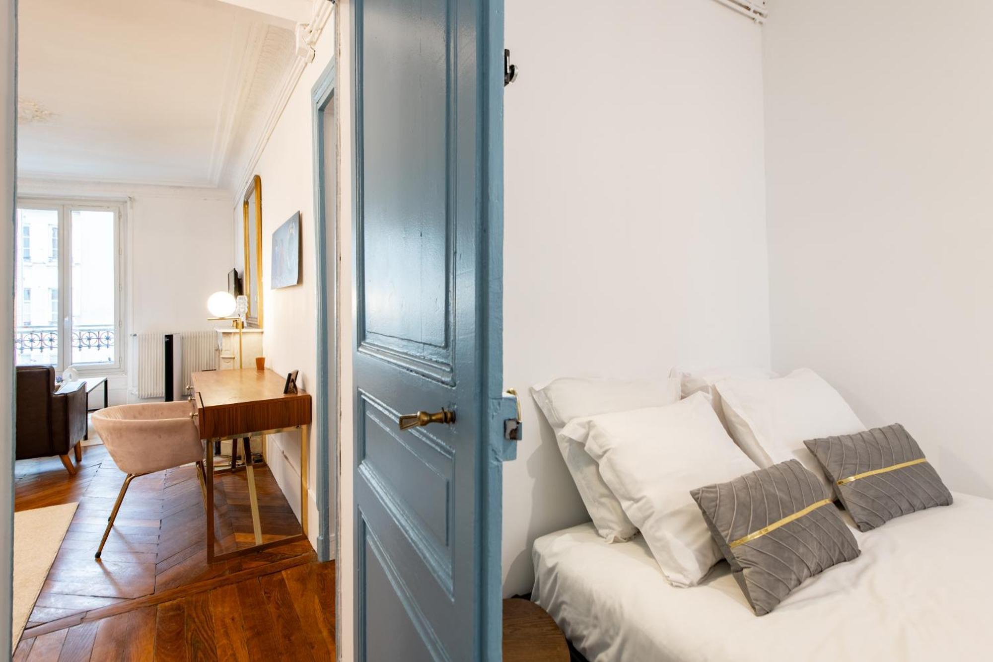 Stylish 2-bedroom Near The Famous Moulin Rouge * Paris