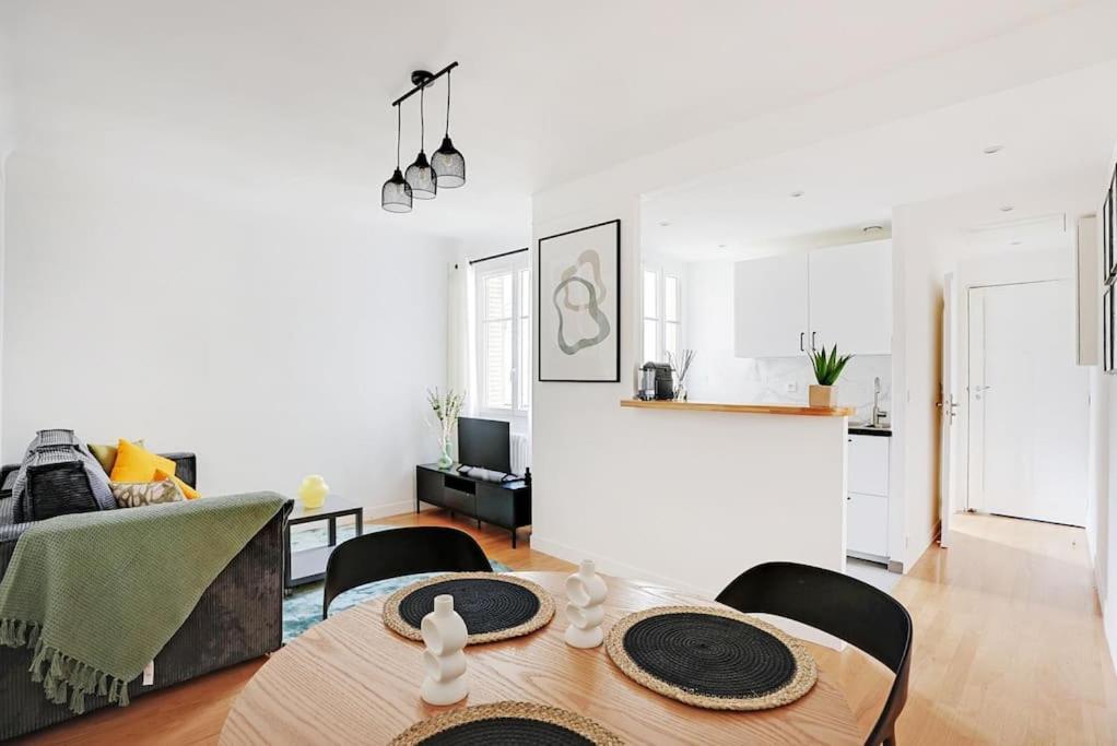 Lumineux 2 Pieces Batignolles Apartment