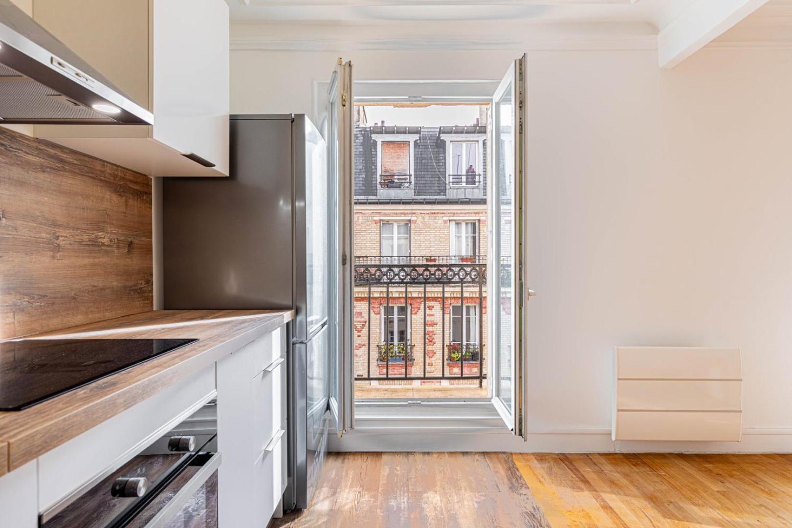 Apartment Guestready - High-rise Haven Near Sacre-coeur