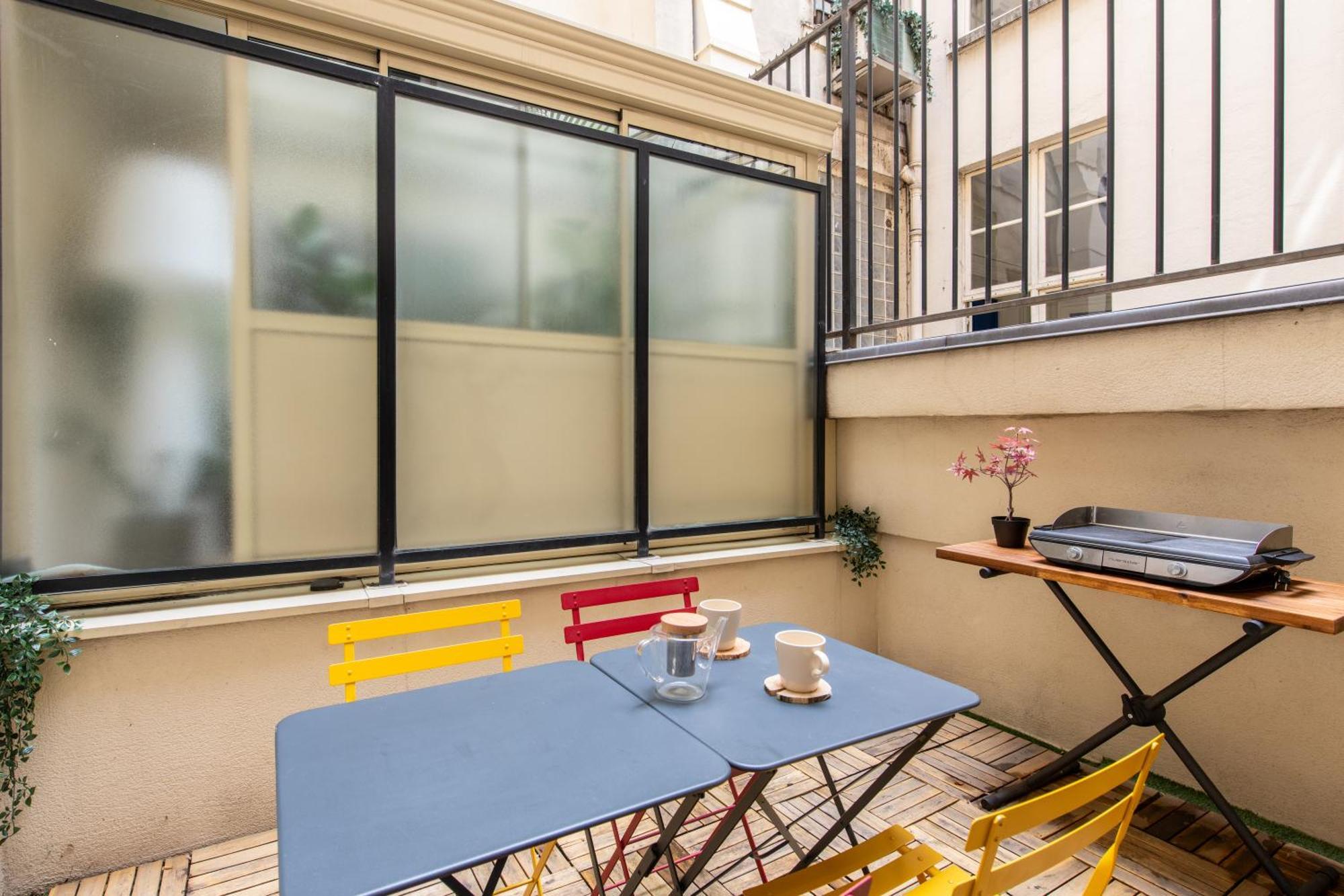 Geranimus M : Heart Of With Patio Appartamento Parigi