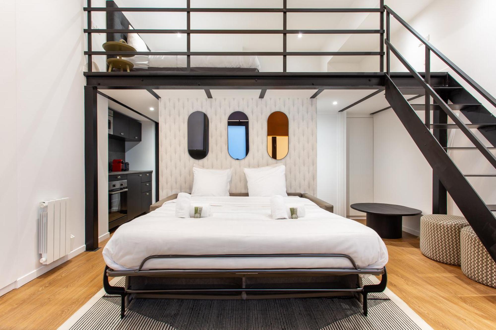 Luxury Loft In Apartment *