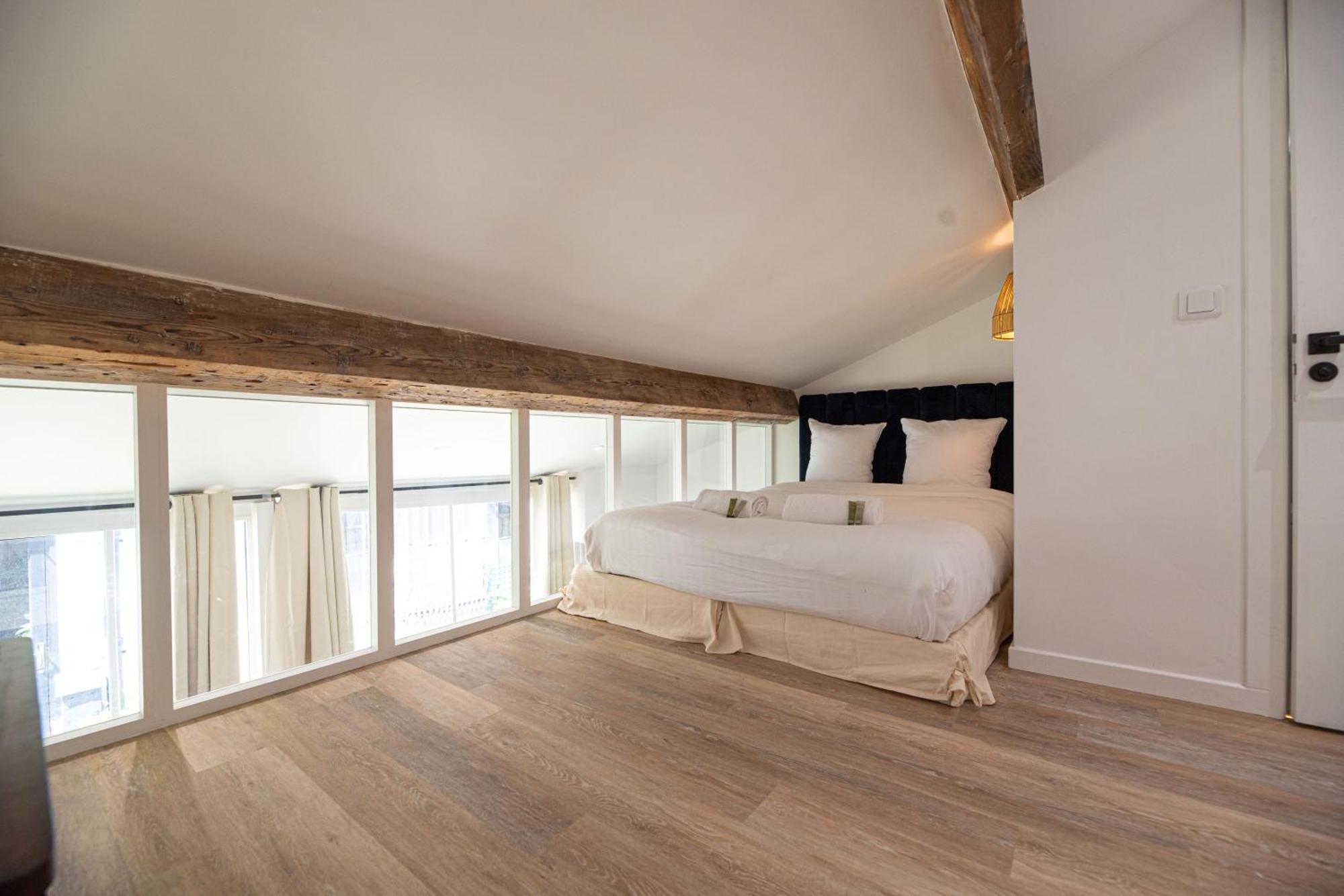 Loft In *