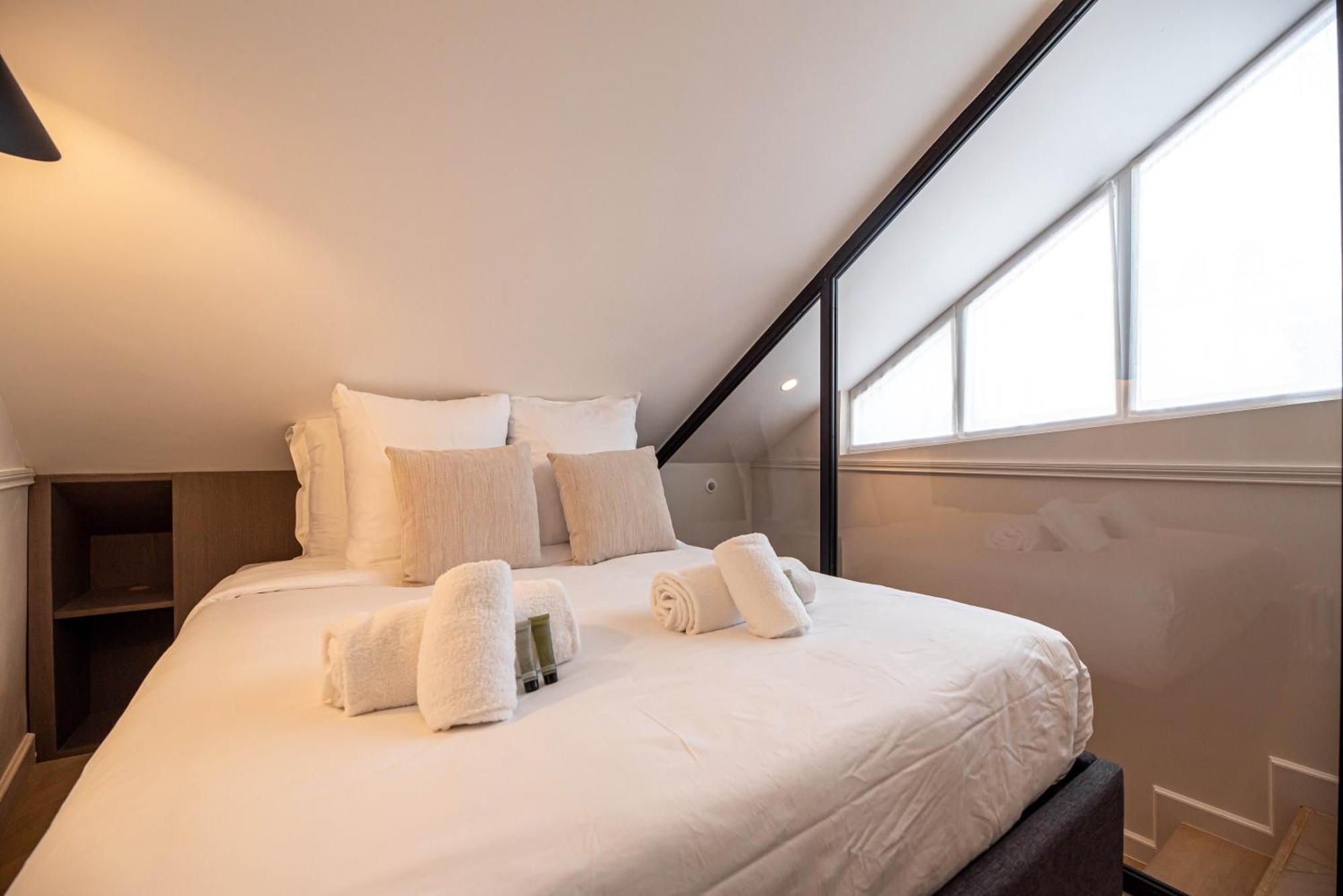 Mbm - Luxury In Marais