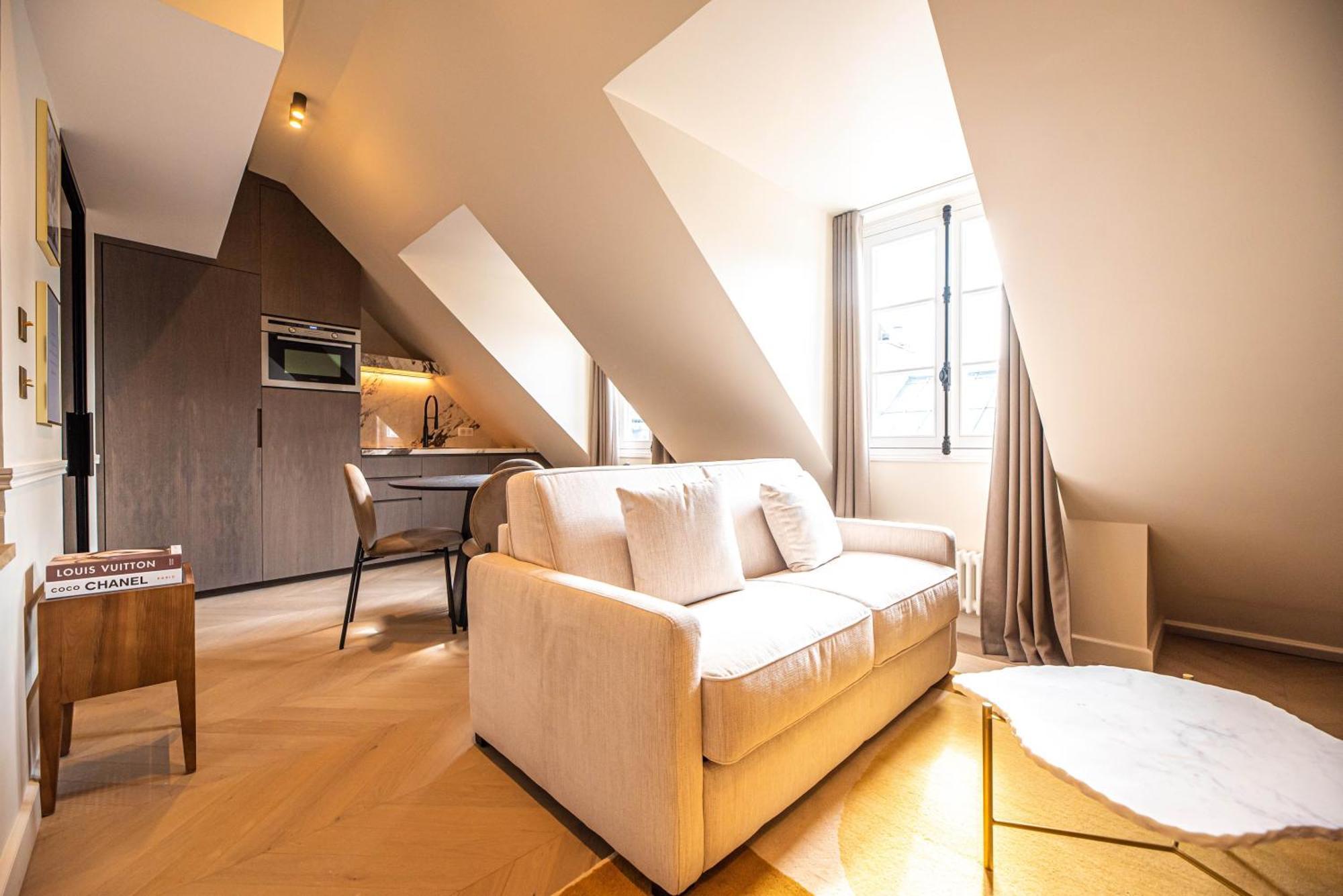 Mbm - Luxury In Marais *