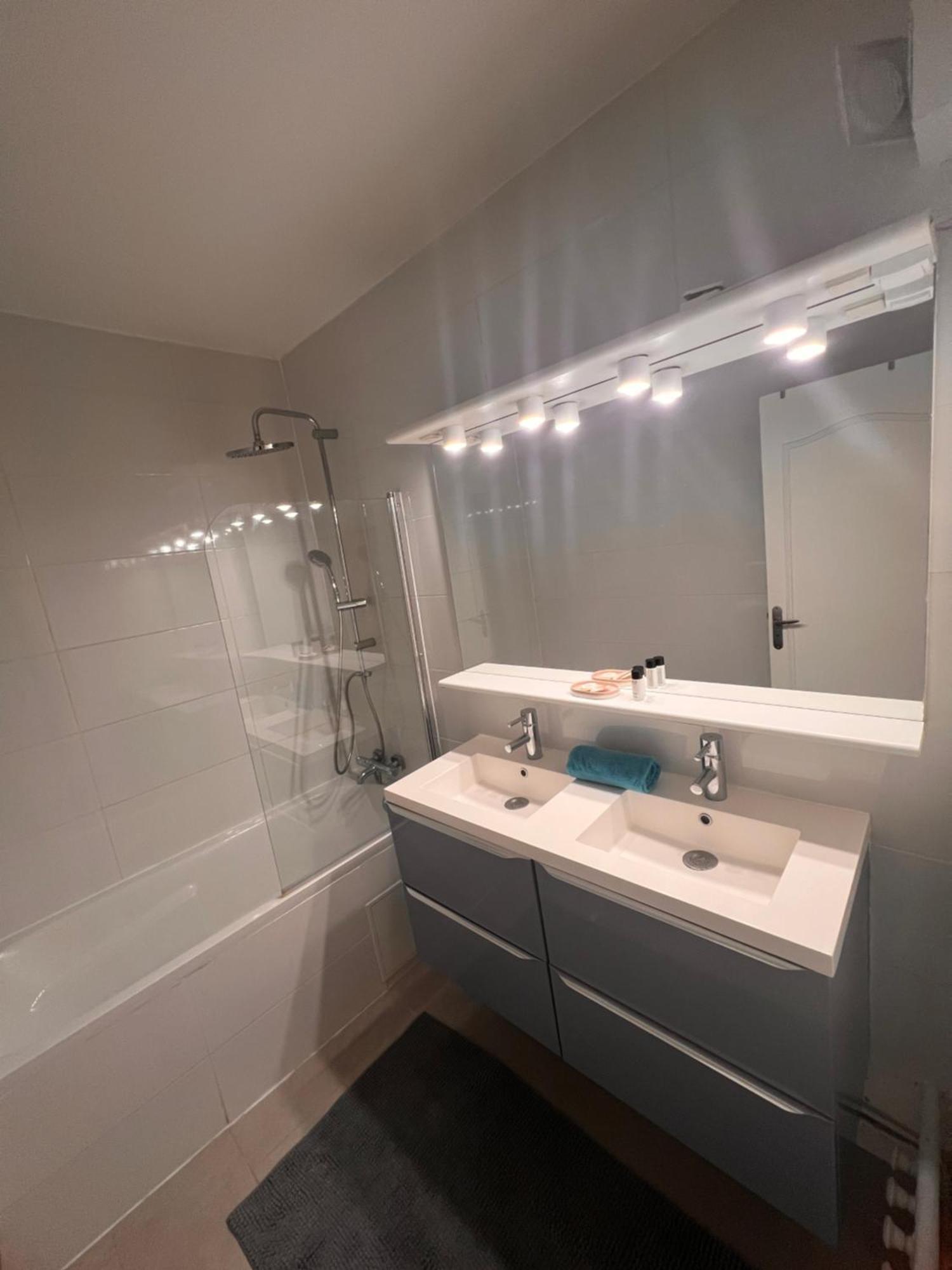Apartment Grenelle - Hala *
