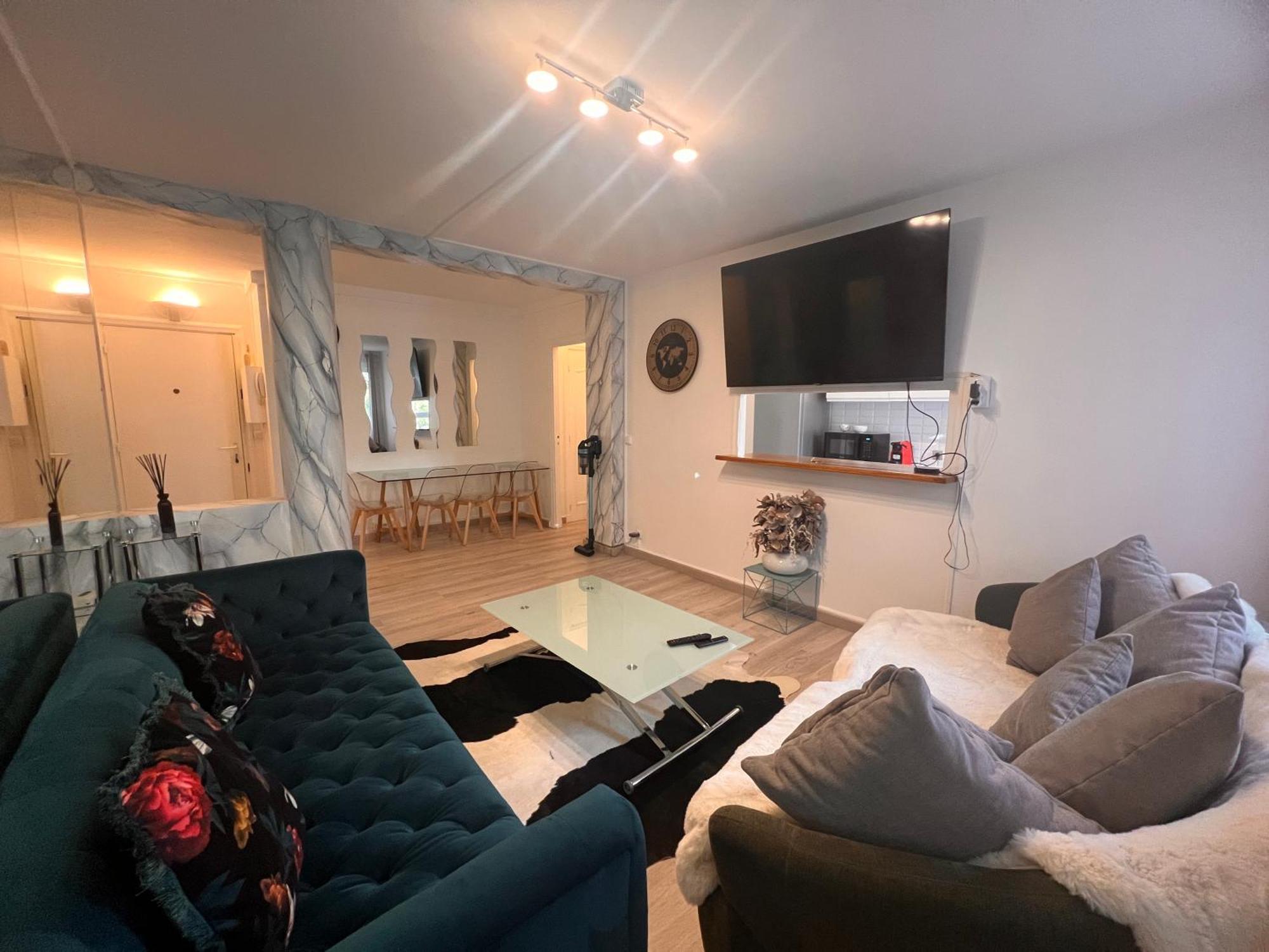 Grenelle - Hala Apartment