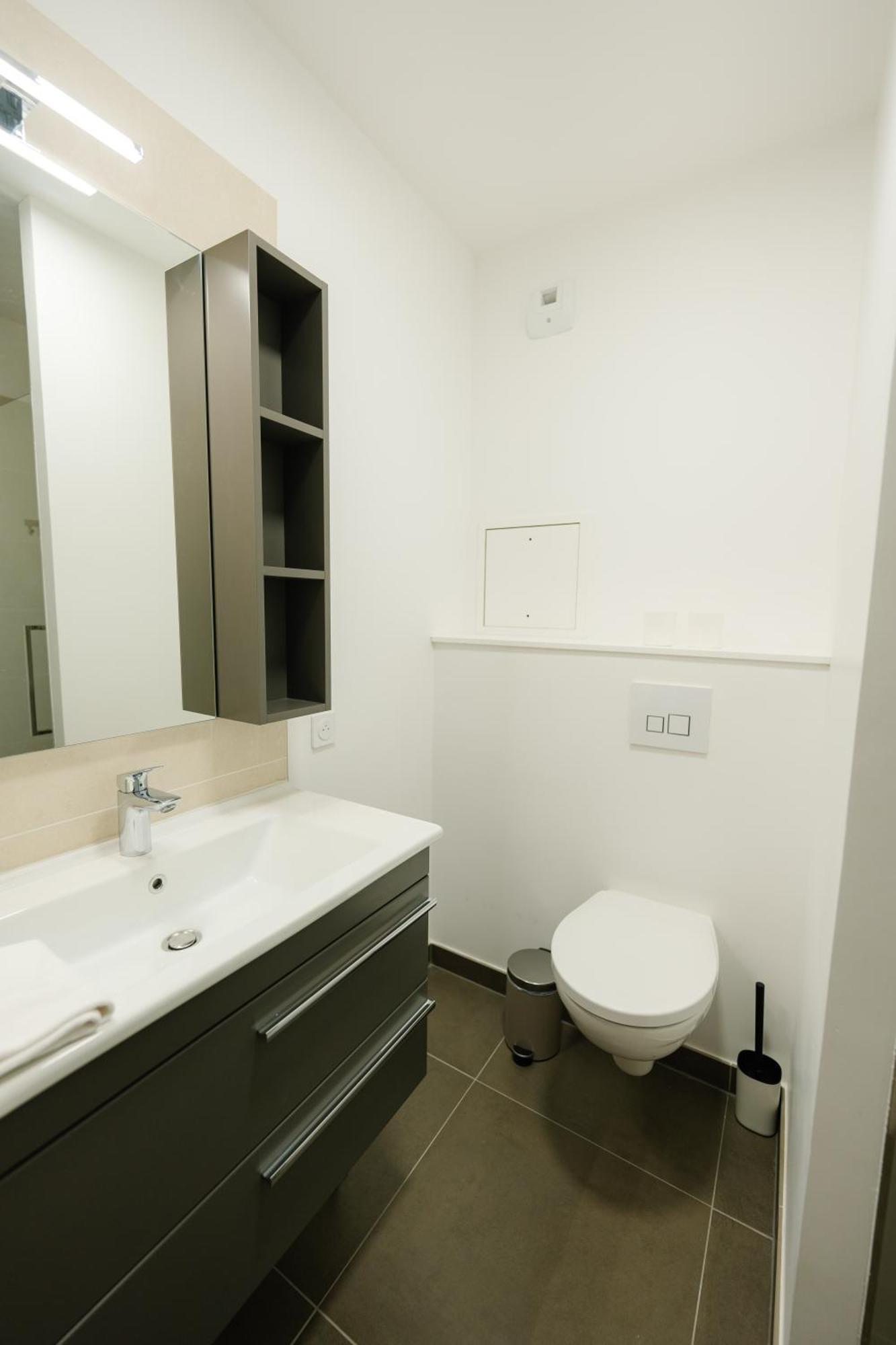 Confort Absolu A ,superbe Renove 7 Avec Salles De Bain Privatives * Parigi