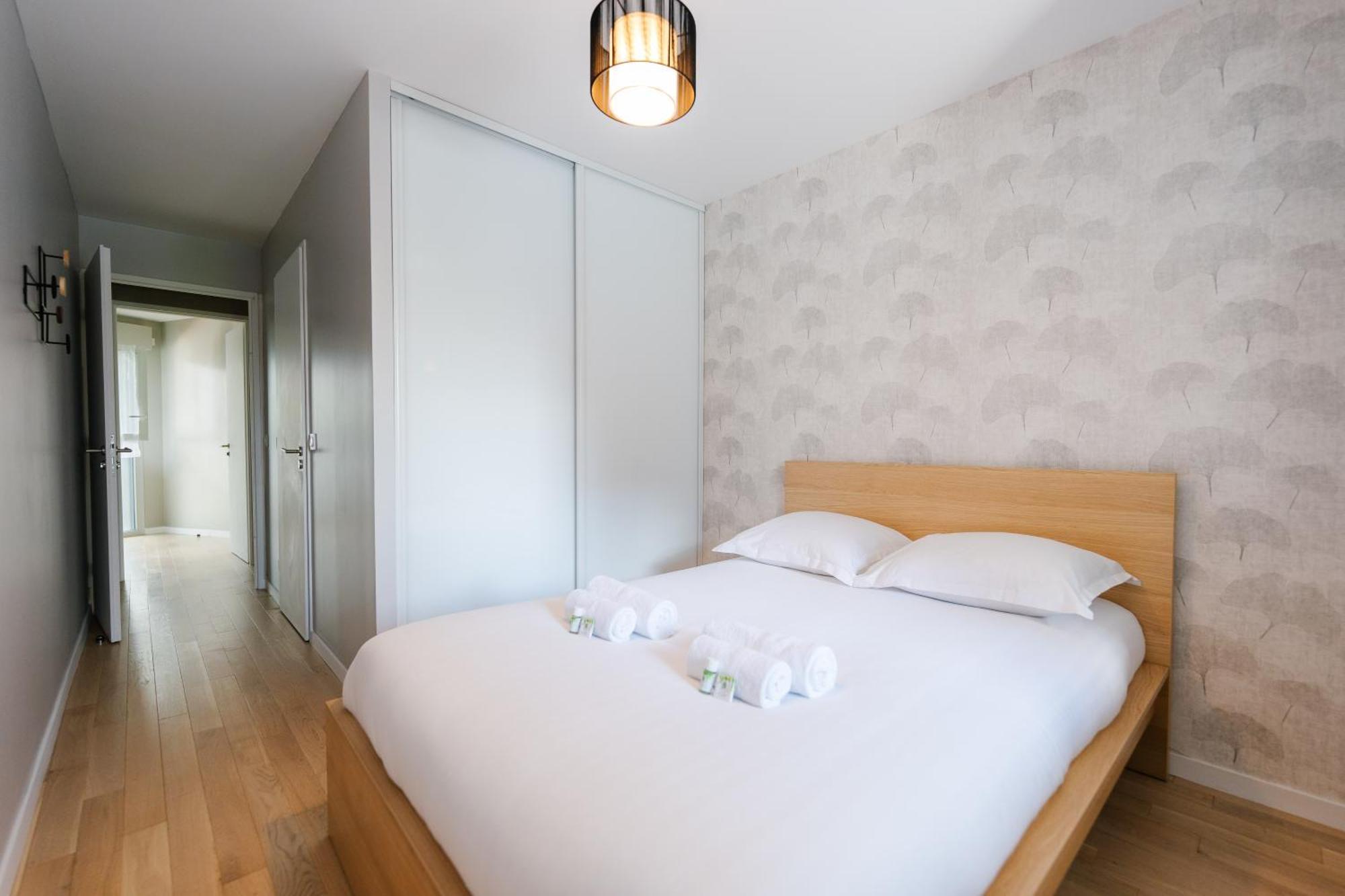 Confort Absolu A ,superbe Renove 7 Avec Salles De Bain Privatives Appartamento