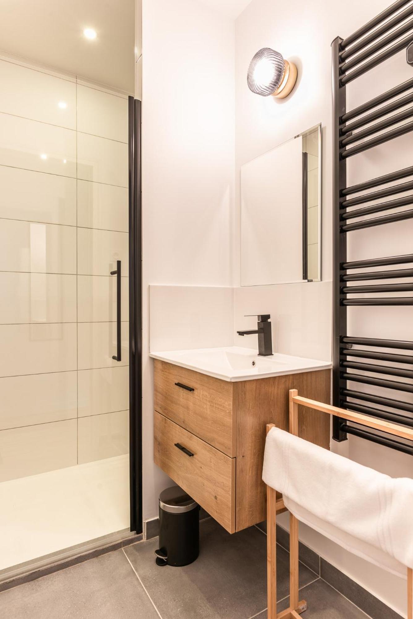 Cosy - 6 Guests - Buttes Chaumont Parc Apartment Paris