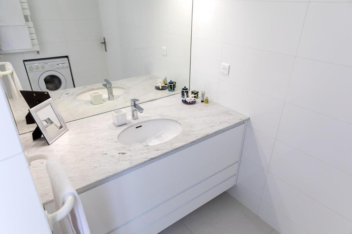 Appartamento Orange Vendome - Bright 1-bed Near The Louvre Parigi