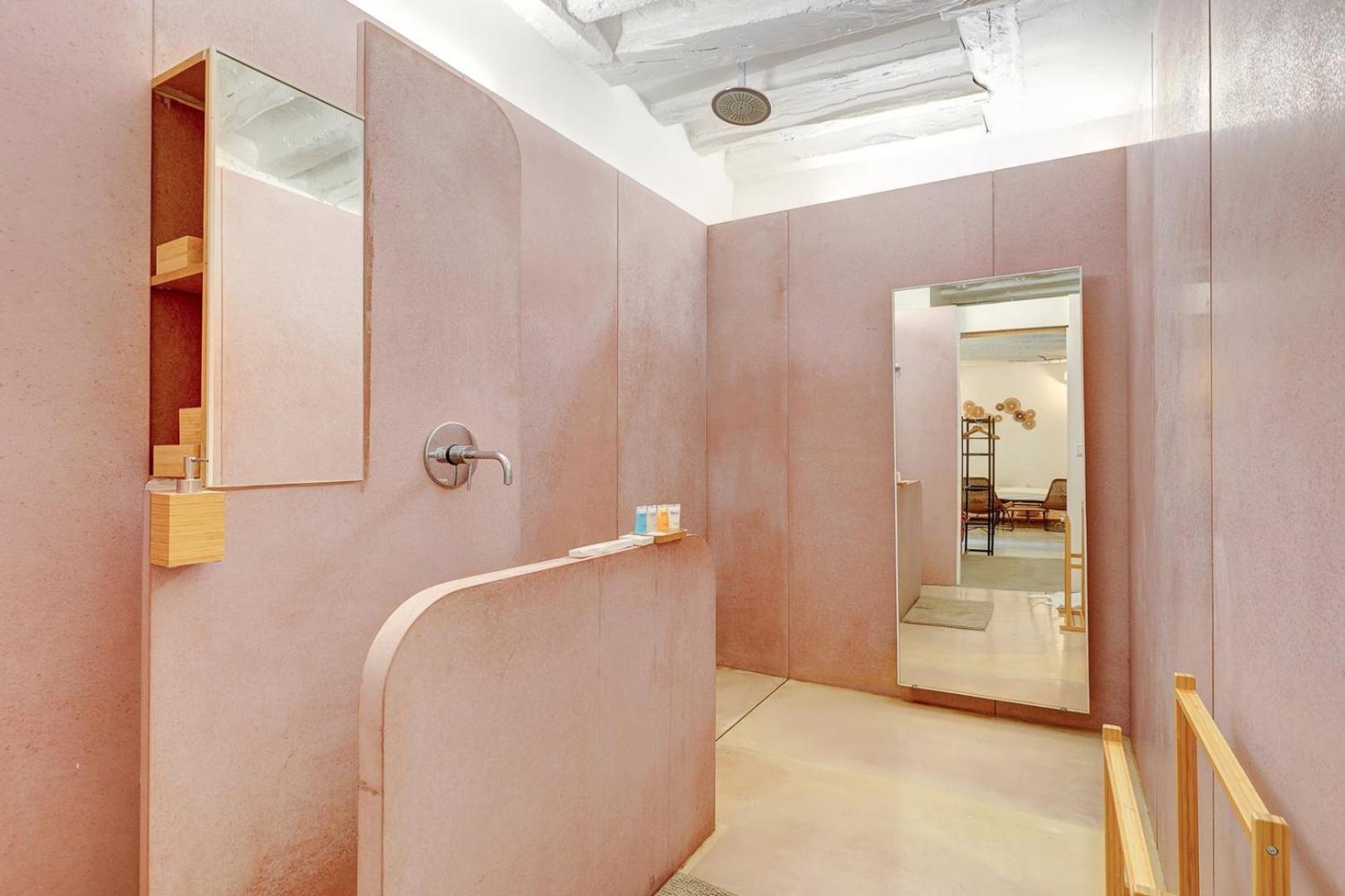 401 Zack - Superbe A Apartment *