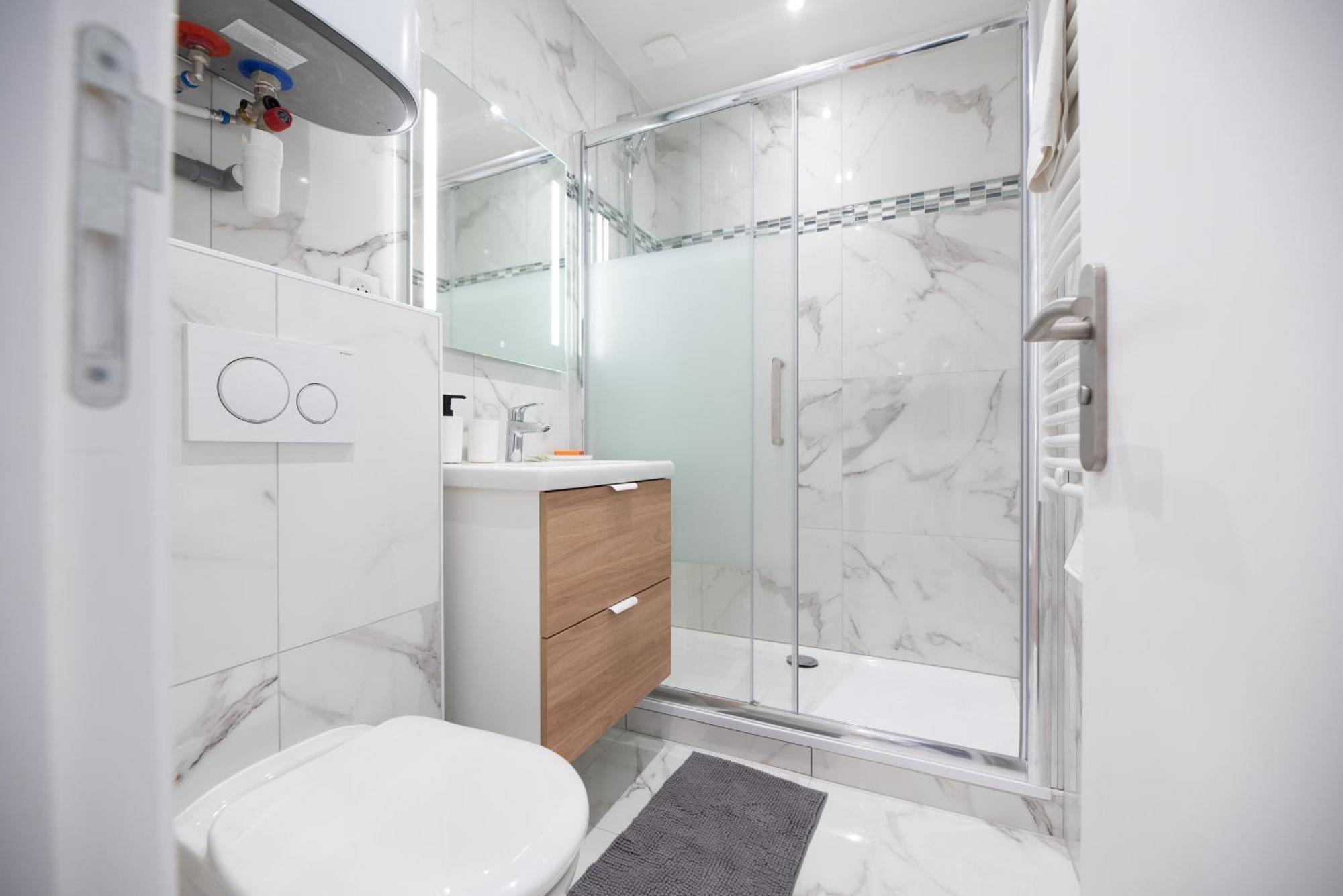 Stunning Flat In Apartment