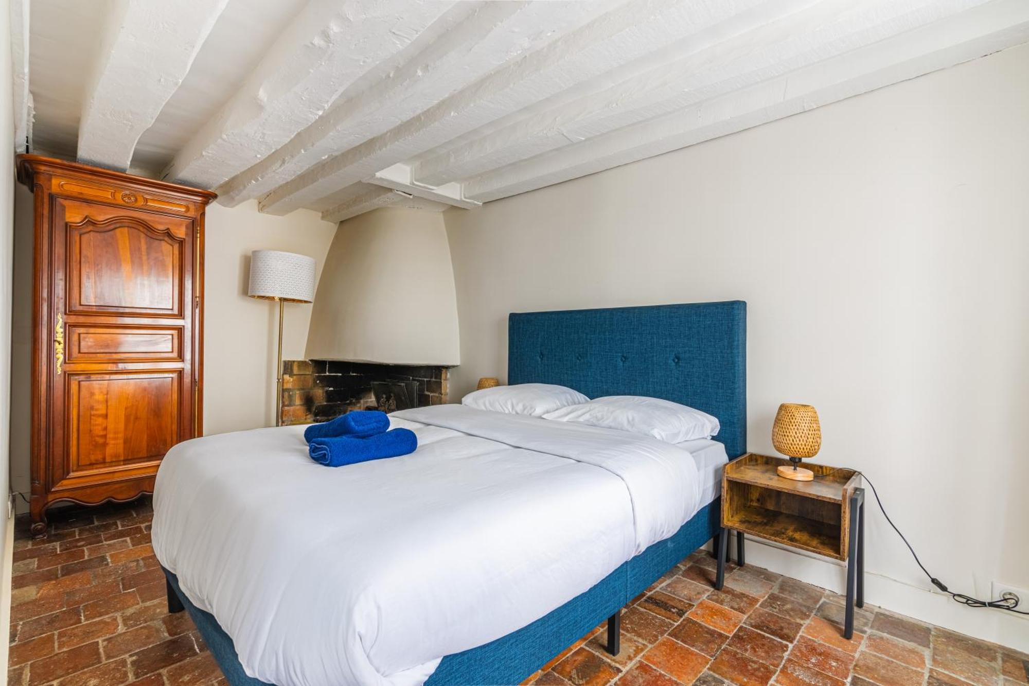 Au Coeur De Ile Saint-louis Free Netflix Apartment *