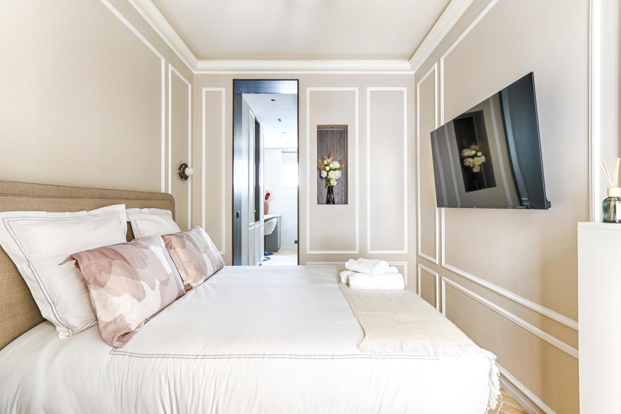 Luxury And Design Invalides * Paris