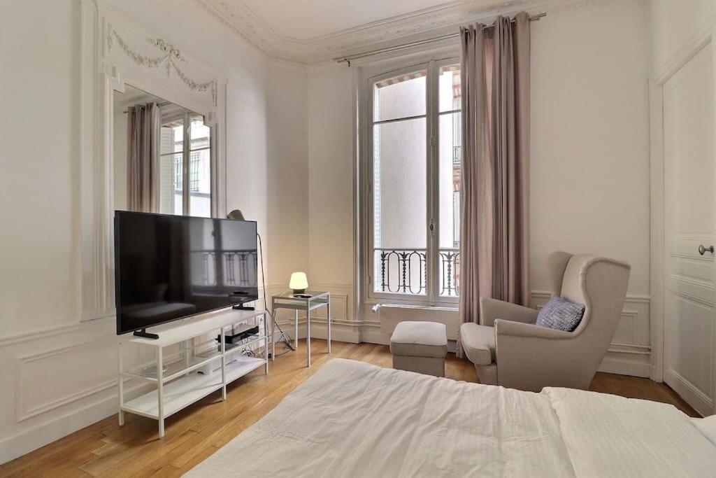 Appartamento Luxury 3 Bedrooms Near Champs Elysees