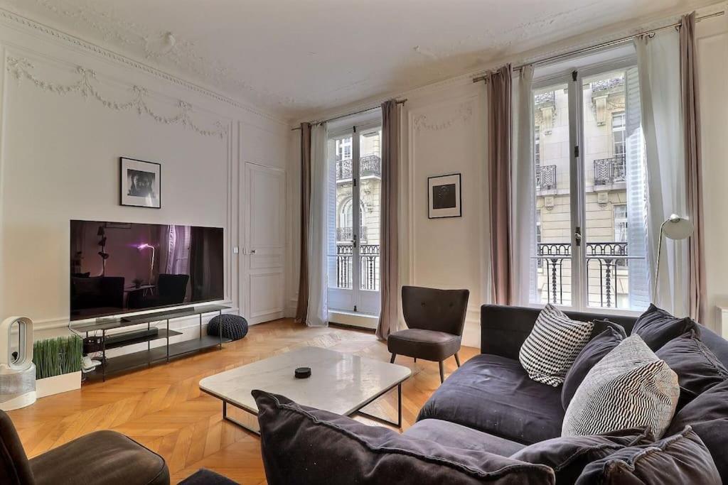 Appartamento Luxury 3 Bedrooms Near Champs Elysees