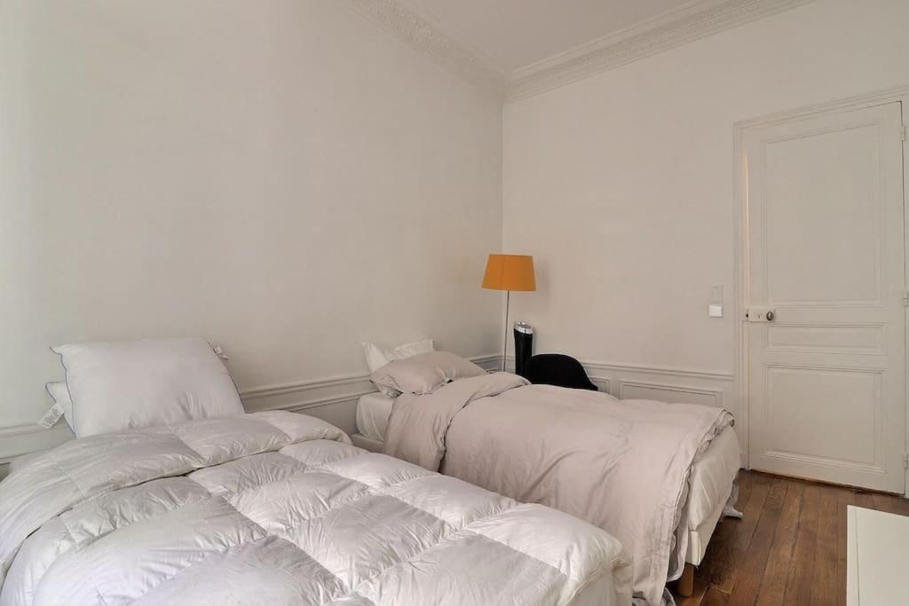 Luxury 3 Bedrooms Near Champs Elysees Parigi