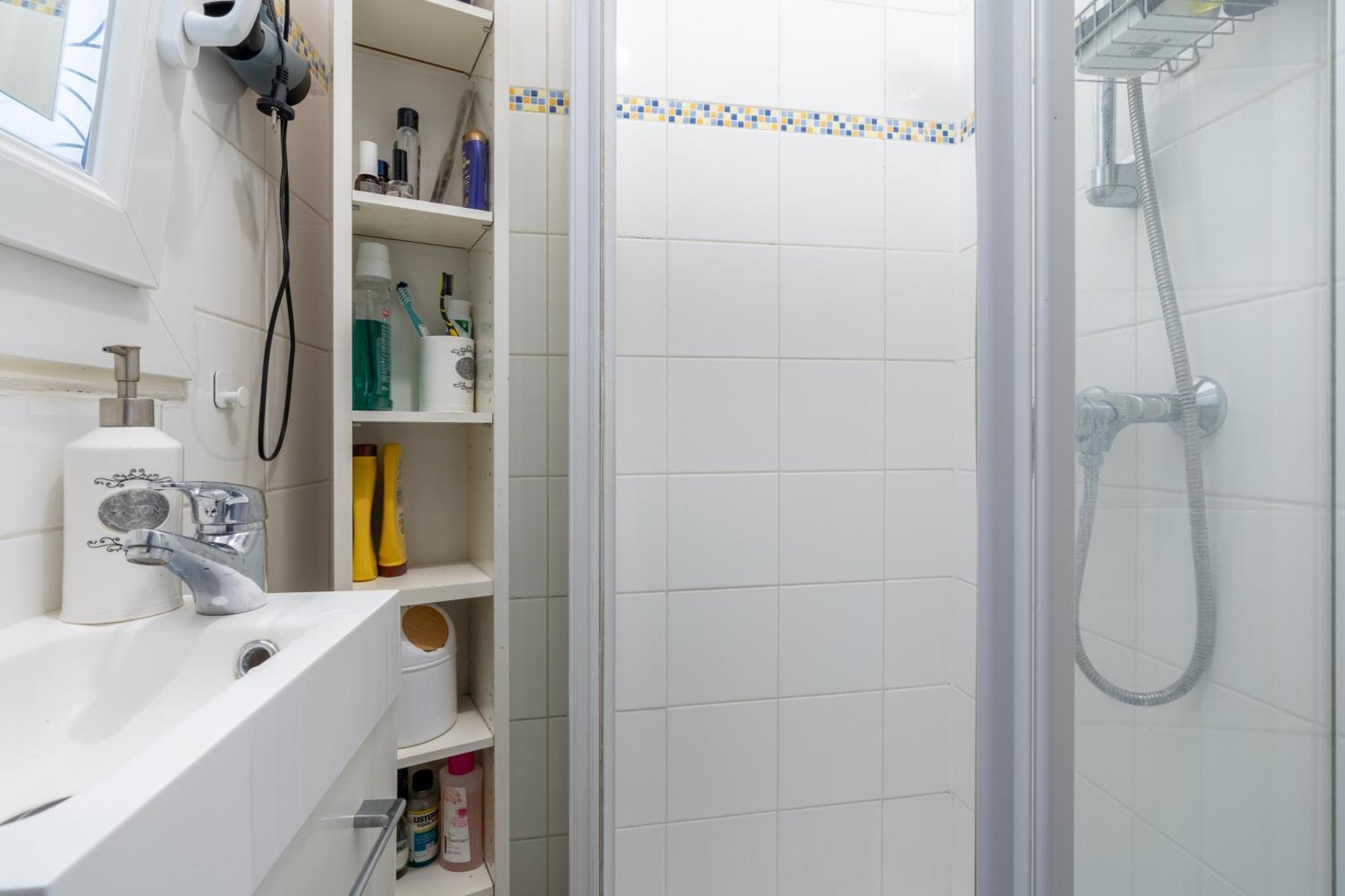 Chic 1bd With Balcony Picpus Paris