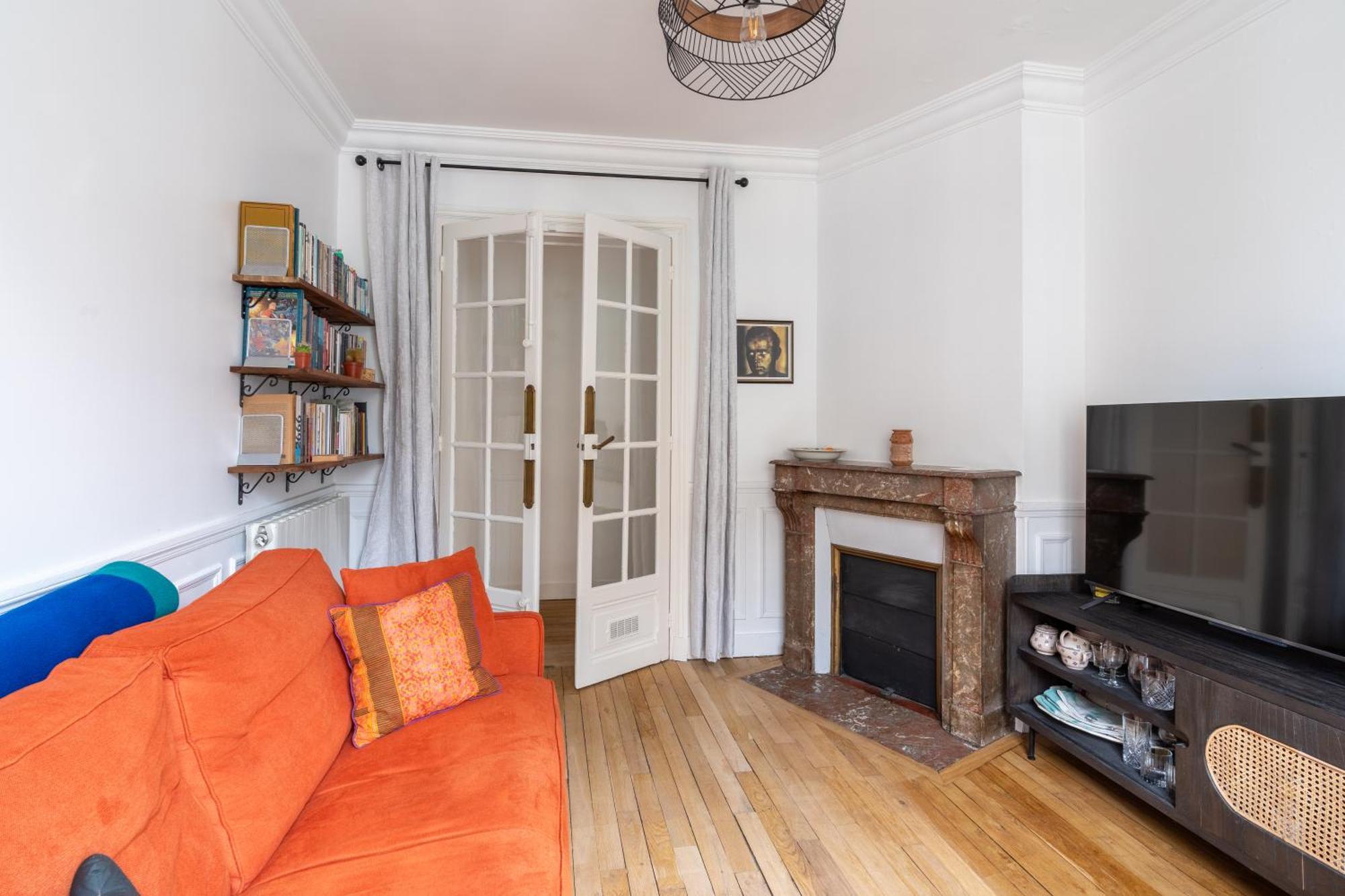 Chic 1bd With Balcony Picpus * Paris