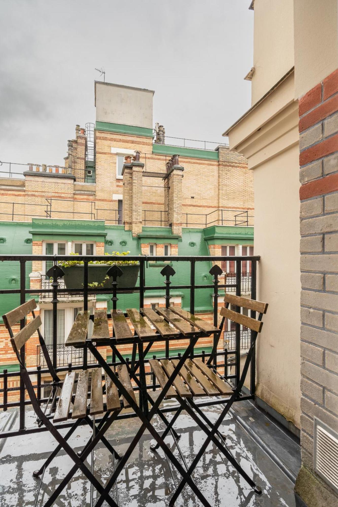 Apartment Chic 1bd With Balcony Picpus *