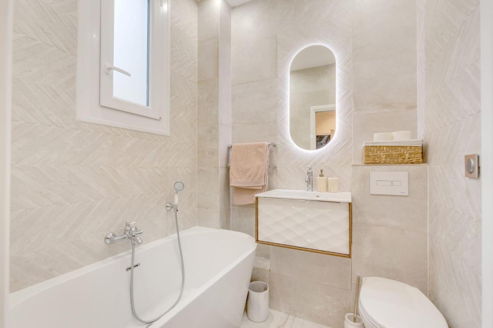 Appartamento Luxurious Flat Champs Elysee Parigi