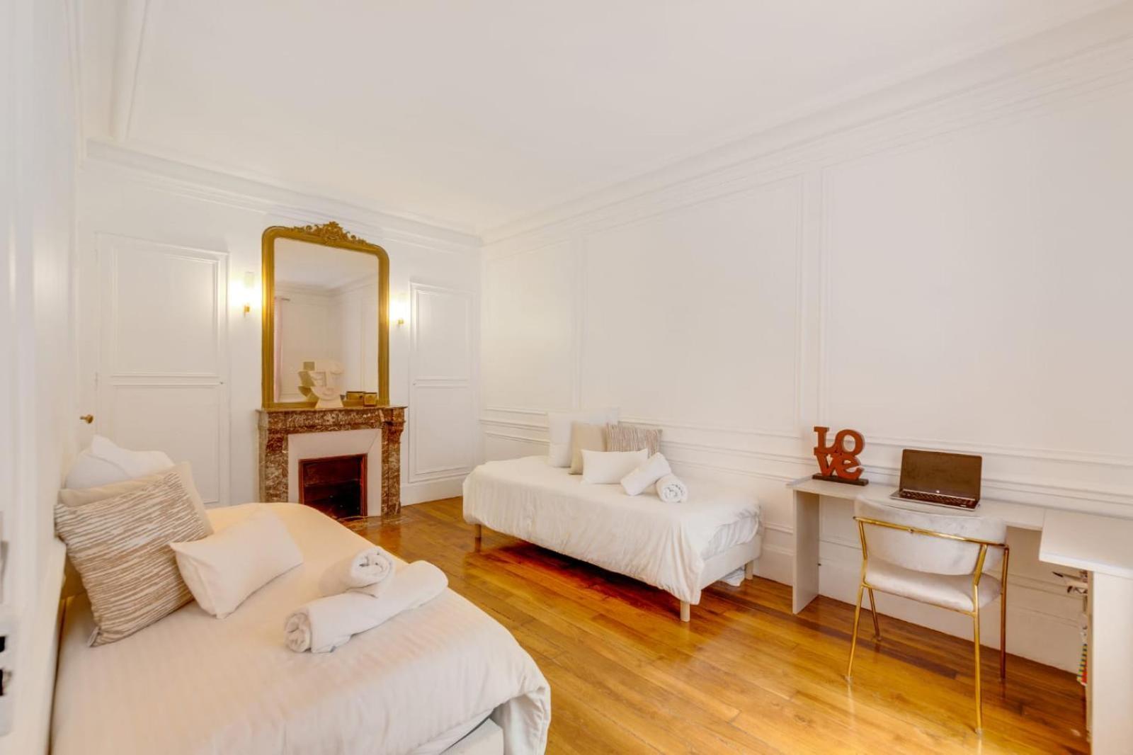 Appartamento Luxurious Flat Champs Elysee