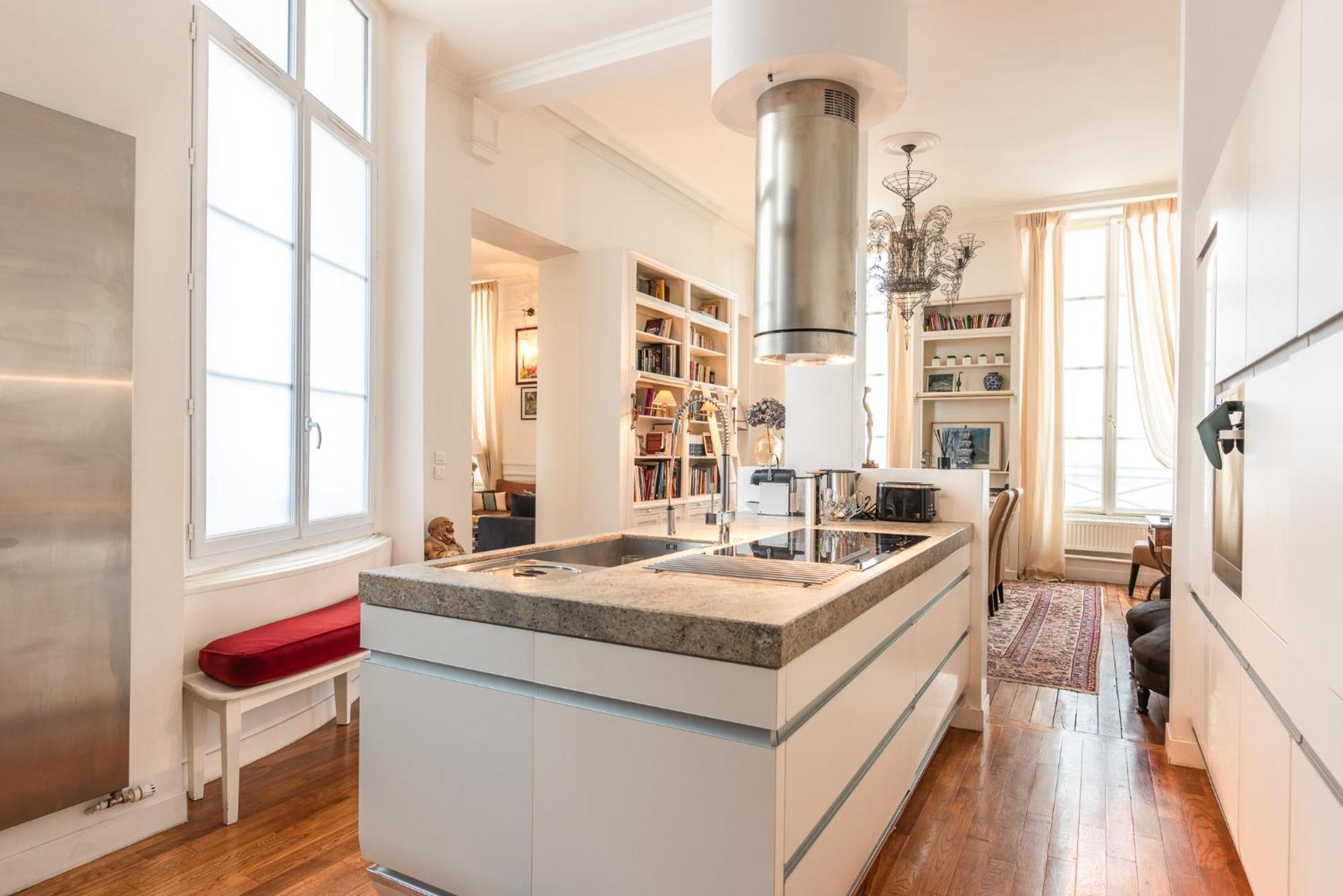 Luxury Typical Parisian Flat - 5 Min From Louvre Appartamento