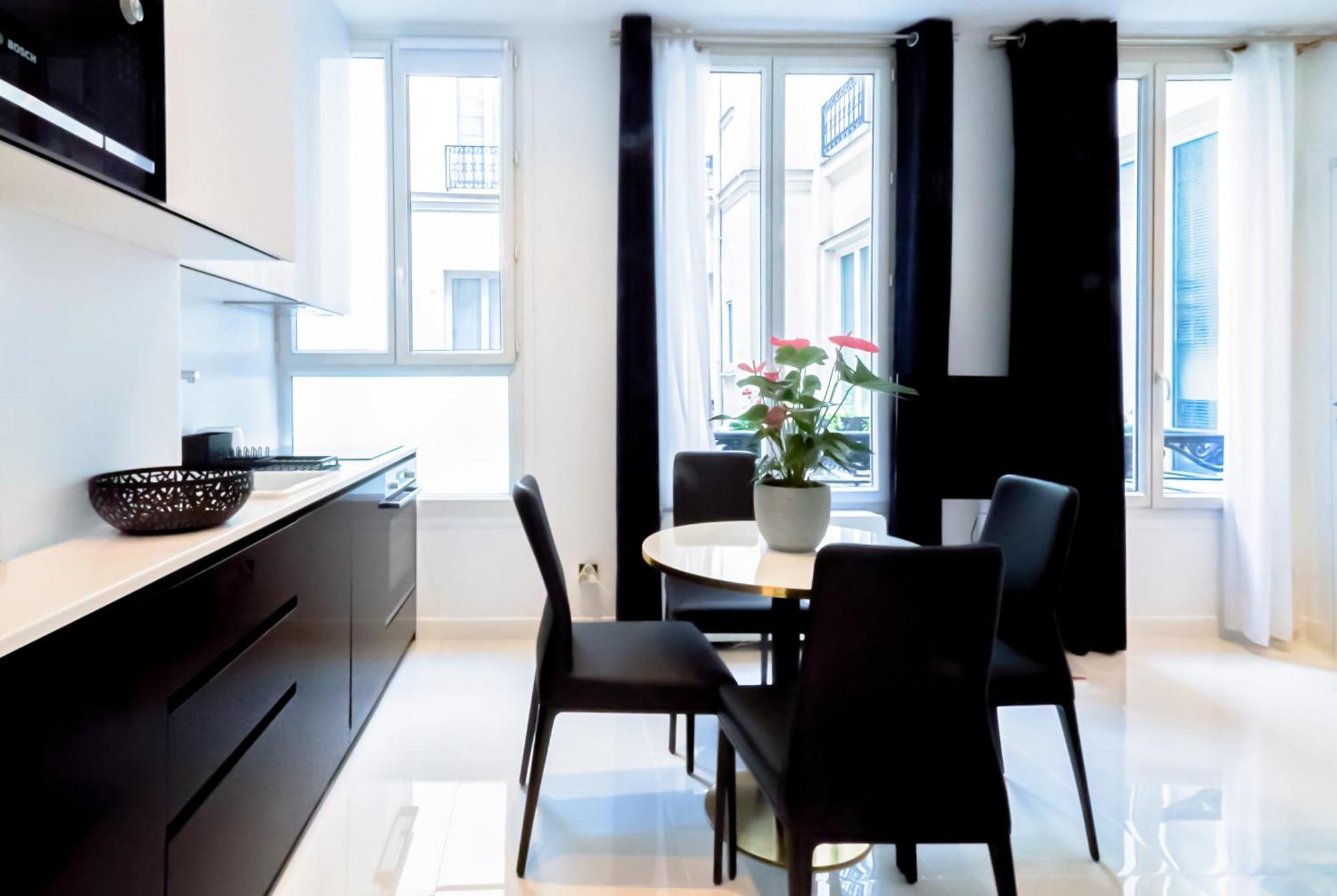 Apartment Champs-Elysees Executive Apartment *