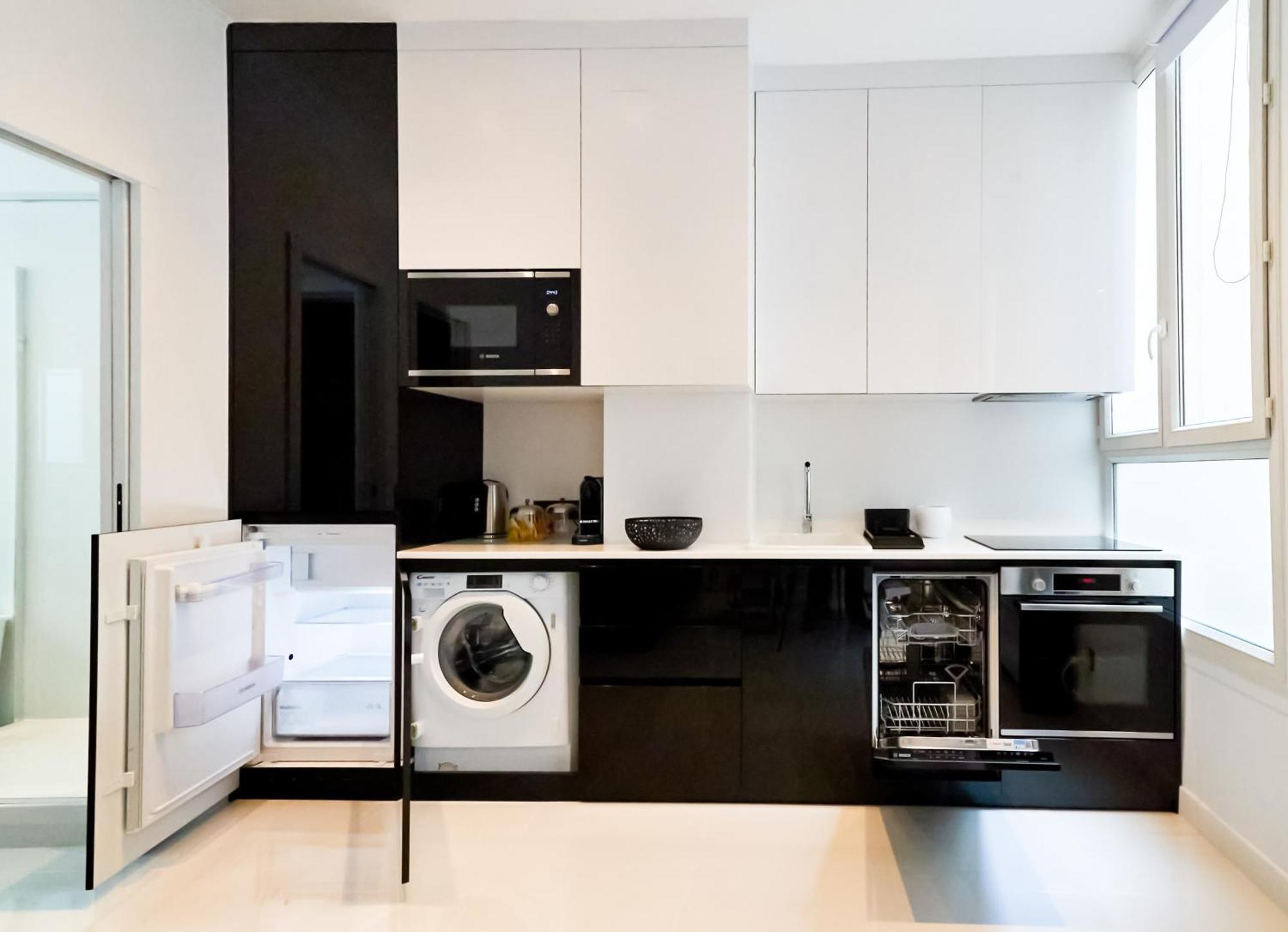 Champs-Elysees Executive Apartment Paris