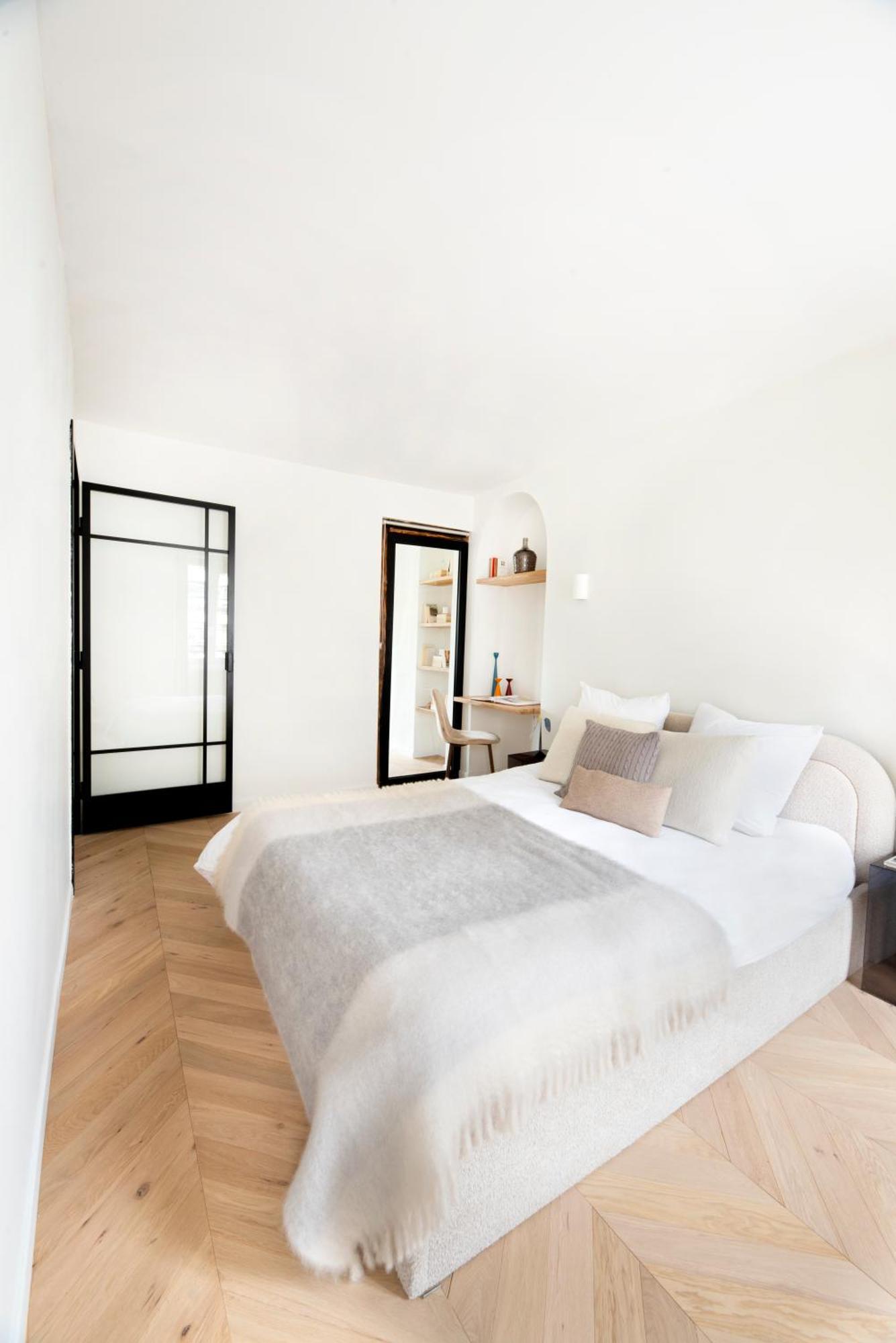 Stunning Architect-designed Parisian Flat Apartment