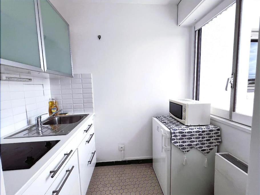15 Confortable 5 Minute Metro Balard Apartment Paris