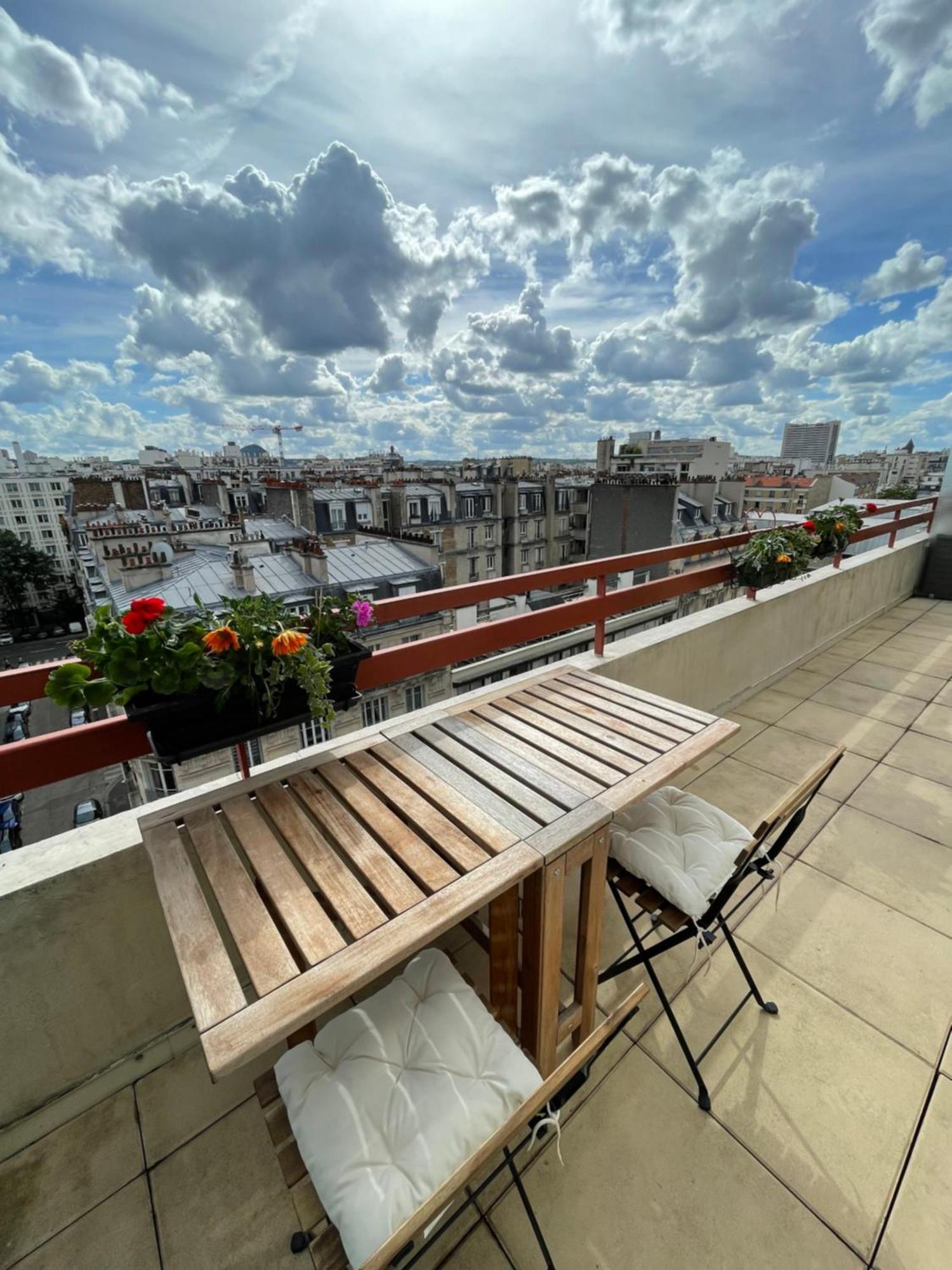 Apartment F8 - Terrace Paris's View, Eiffel Tower Area Paris