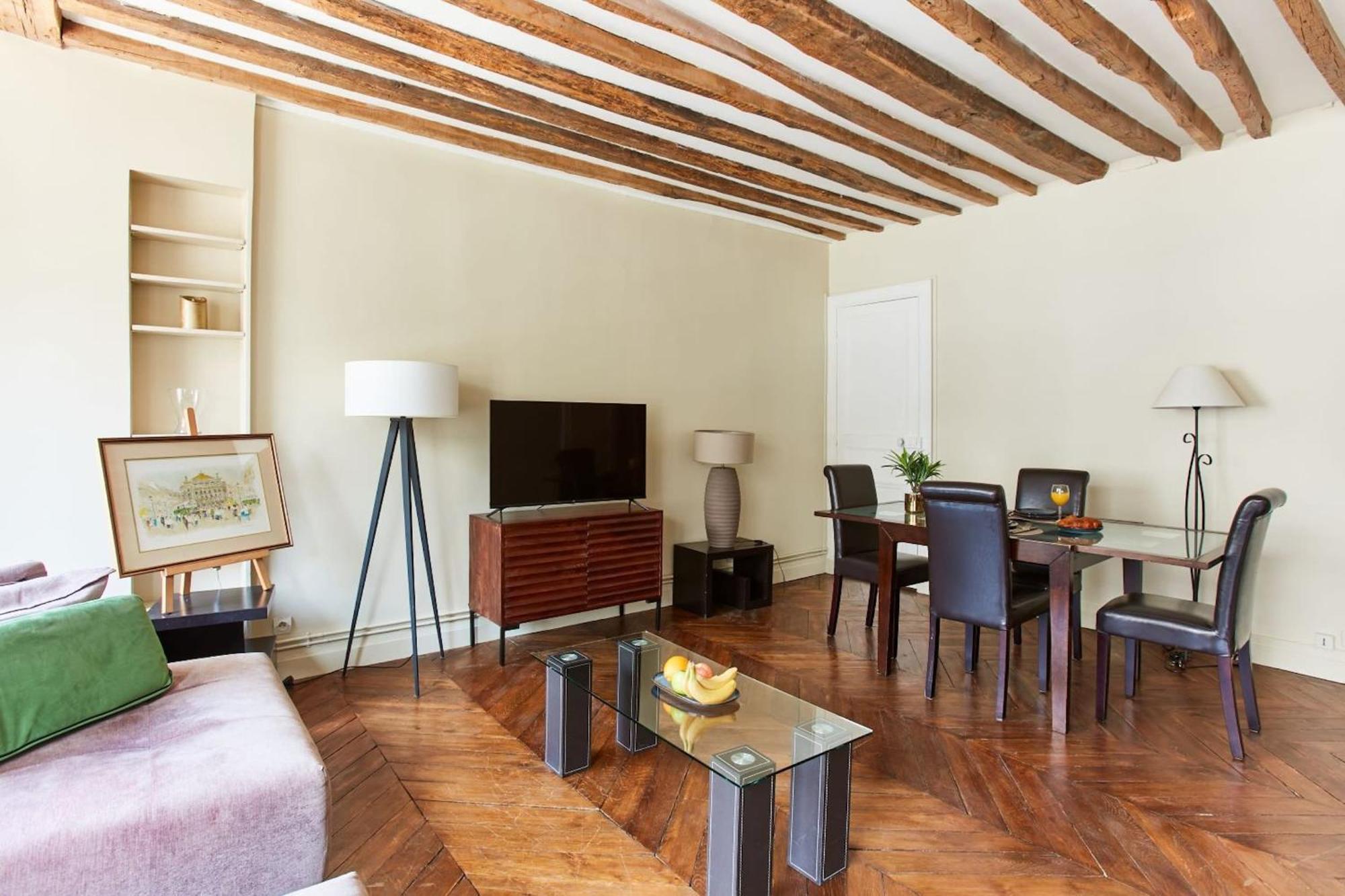 Appartamento Palais Garnier & Place Vendome - 2br - Cityapartmentstay Parigi
