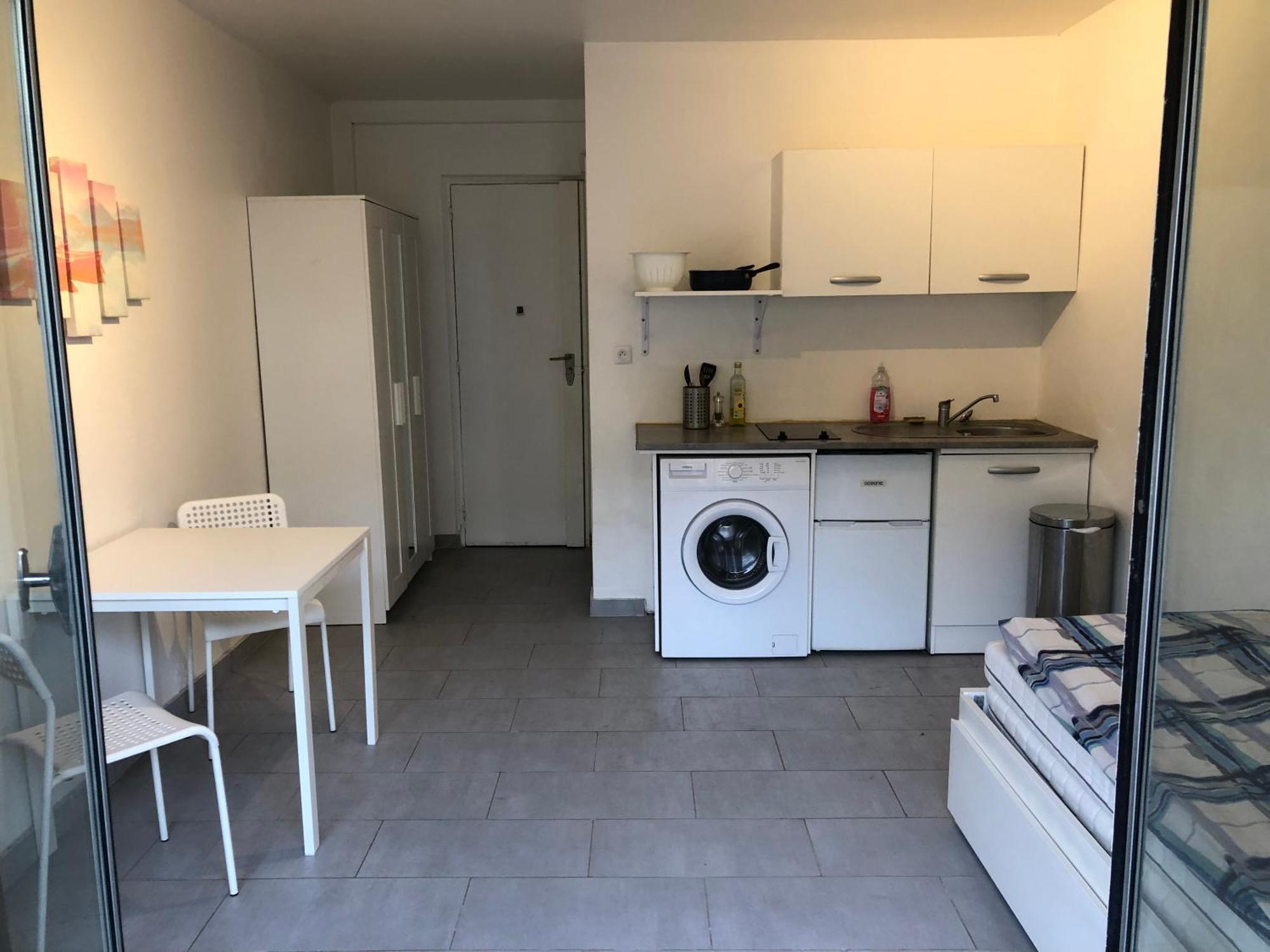 Appartamento Beautiful Next To Metro Parigi