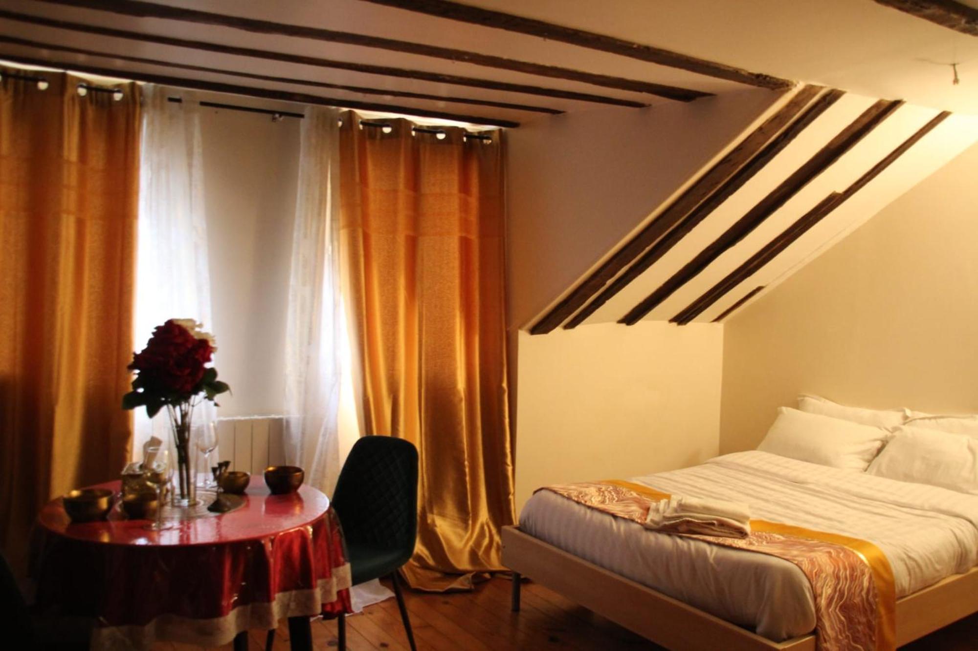 Appartamento Dames De Montmartre Parigi