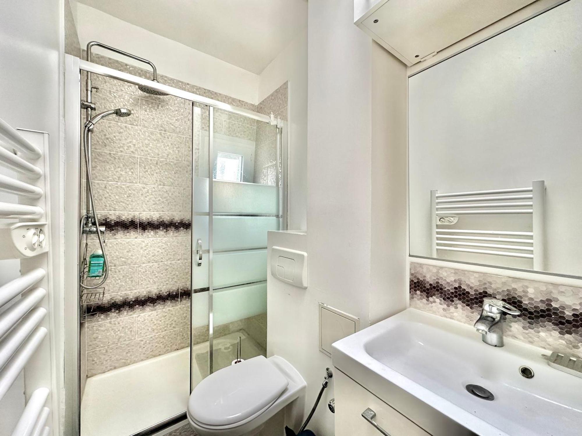 Bright And Stylish For 4 Next Eiffel Tower Apartment