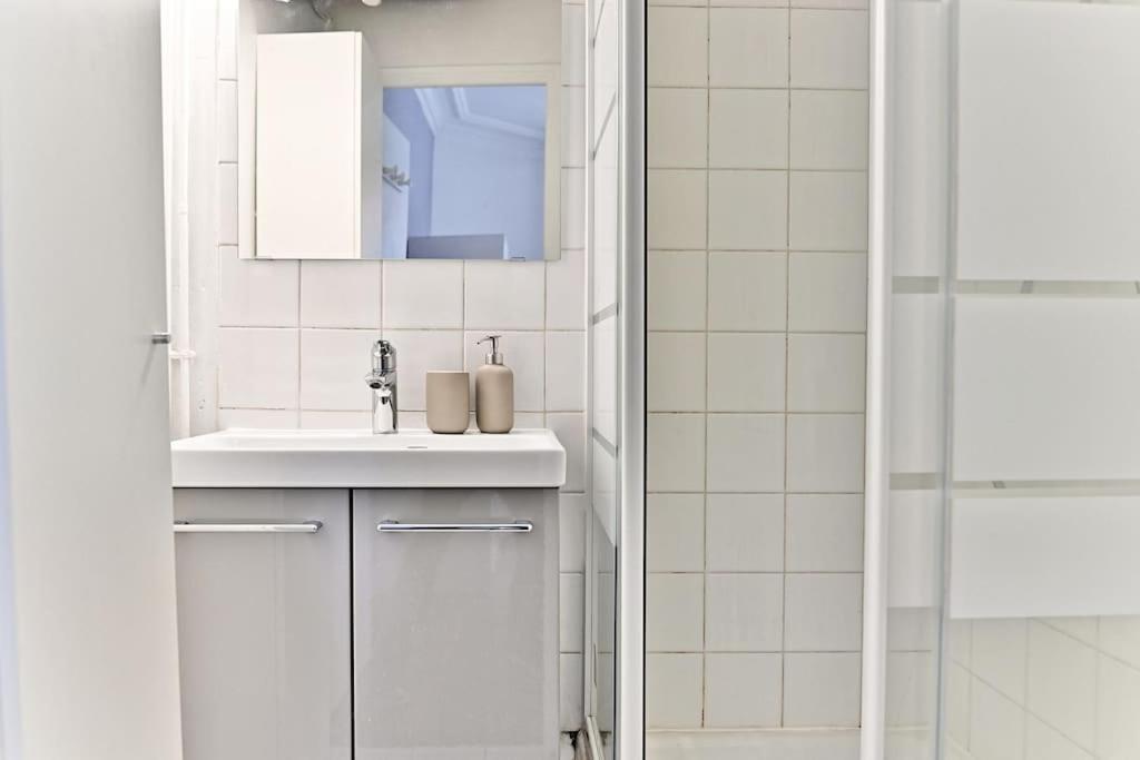 Et Colore Montparnasse Apartment *
