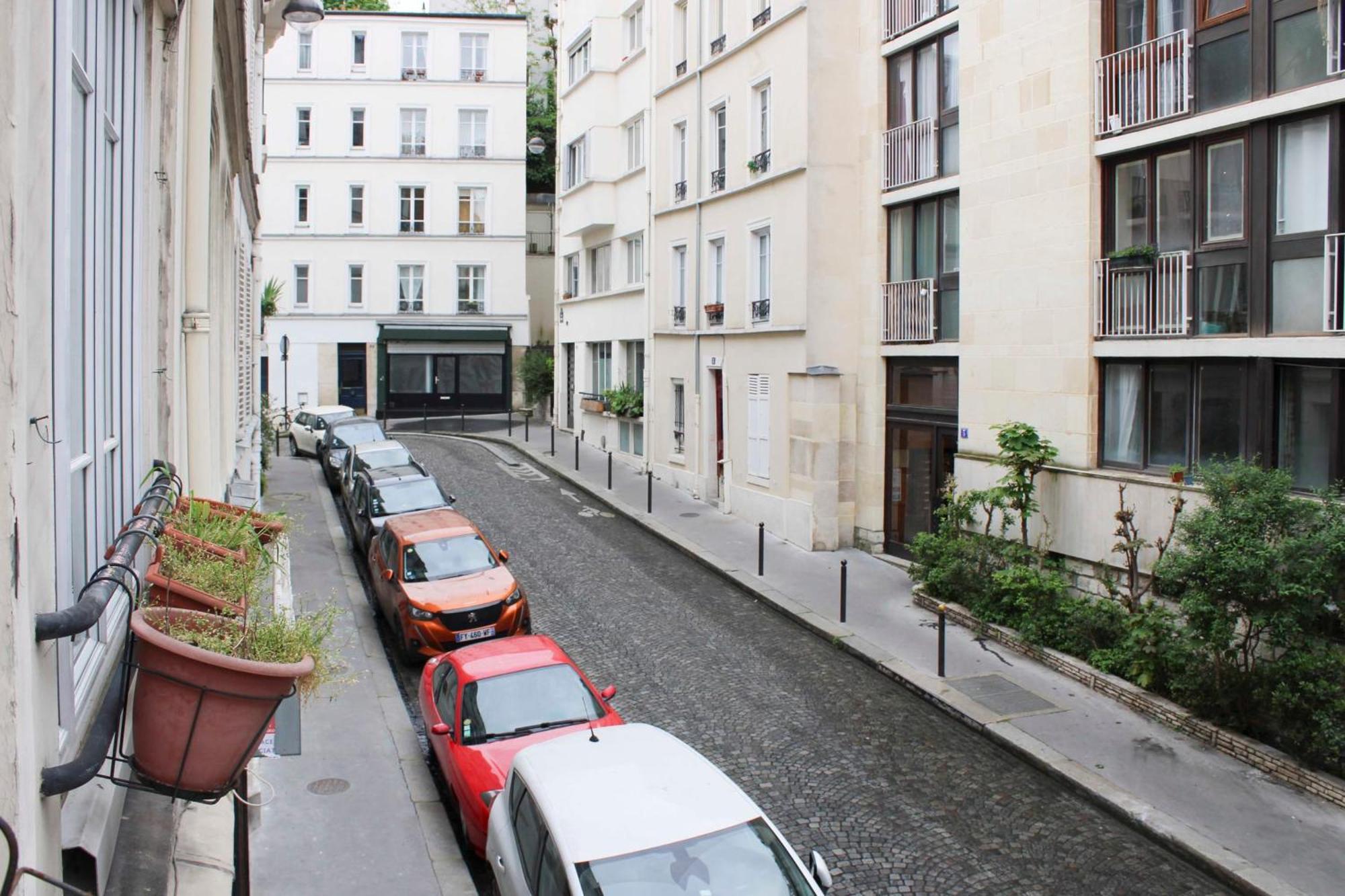 Cosy Close To Montmartre Apartment Paris