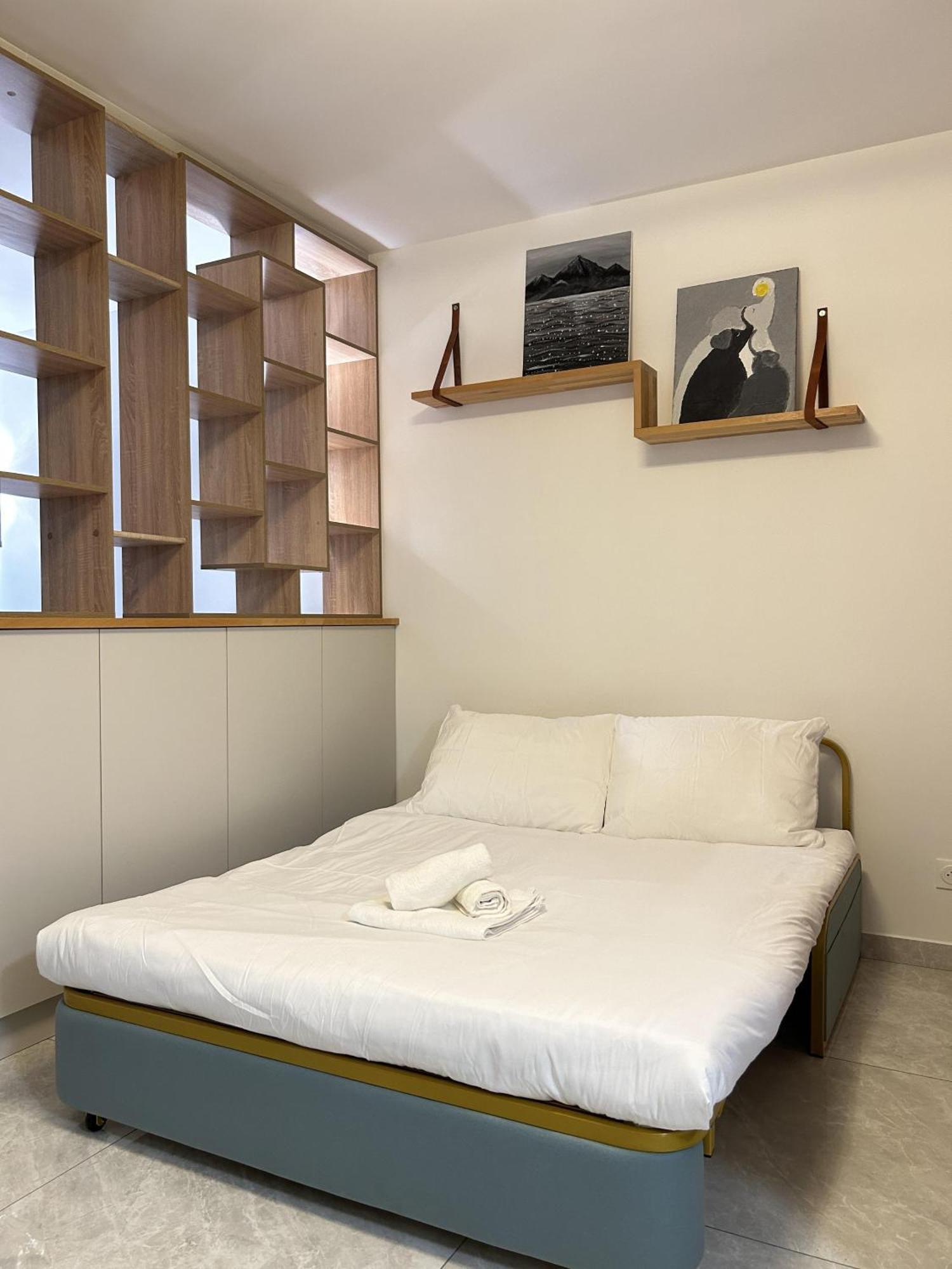 Elegant And Comfortable Studio Jouvenet Bed & Breakfast Parigi