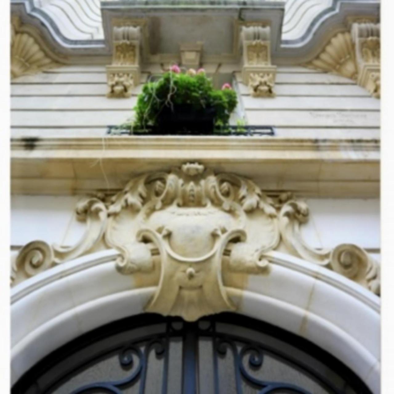 Michel Ange Casa In *