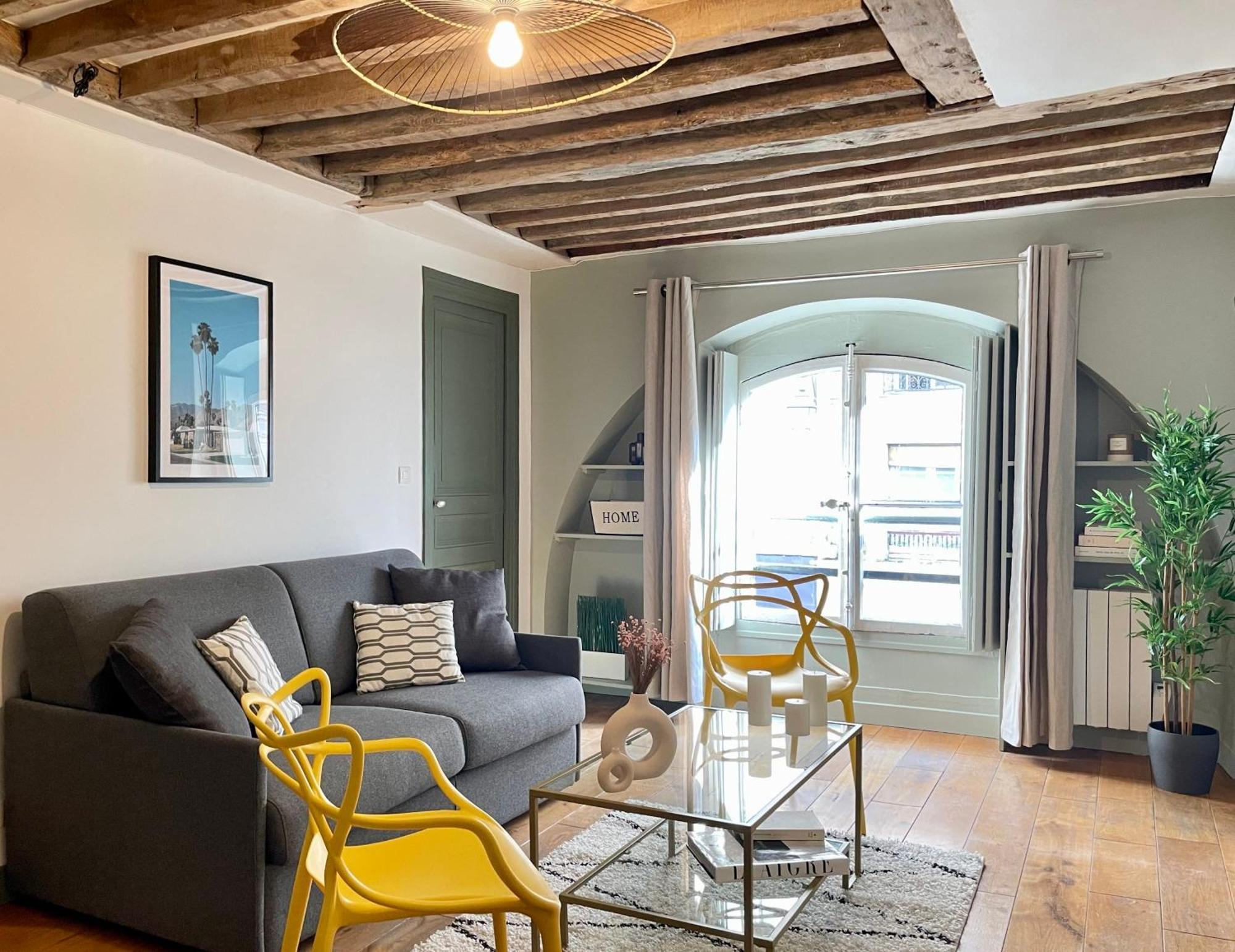 Unique Authentic In Le Marais Apartment Paris